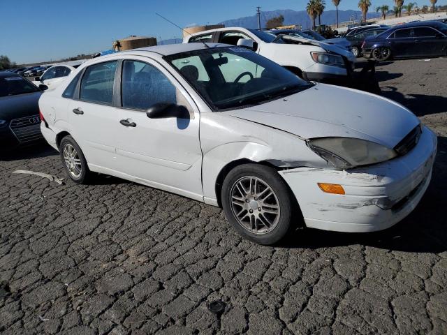 Photo 3 VIN: 1FAFP383XYW400555 - FORD FOCUS 