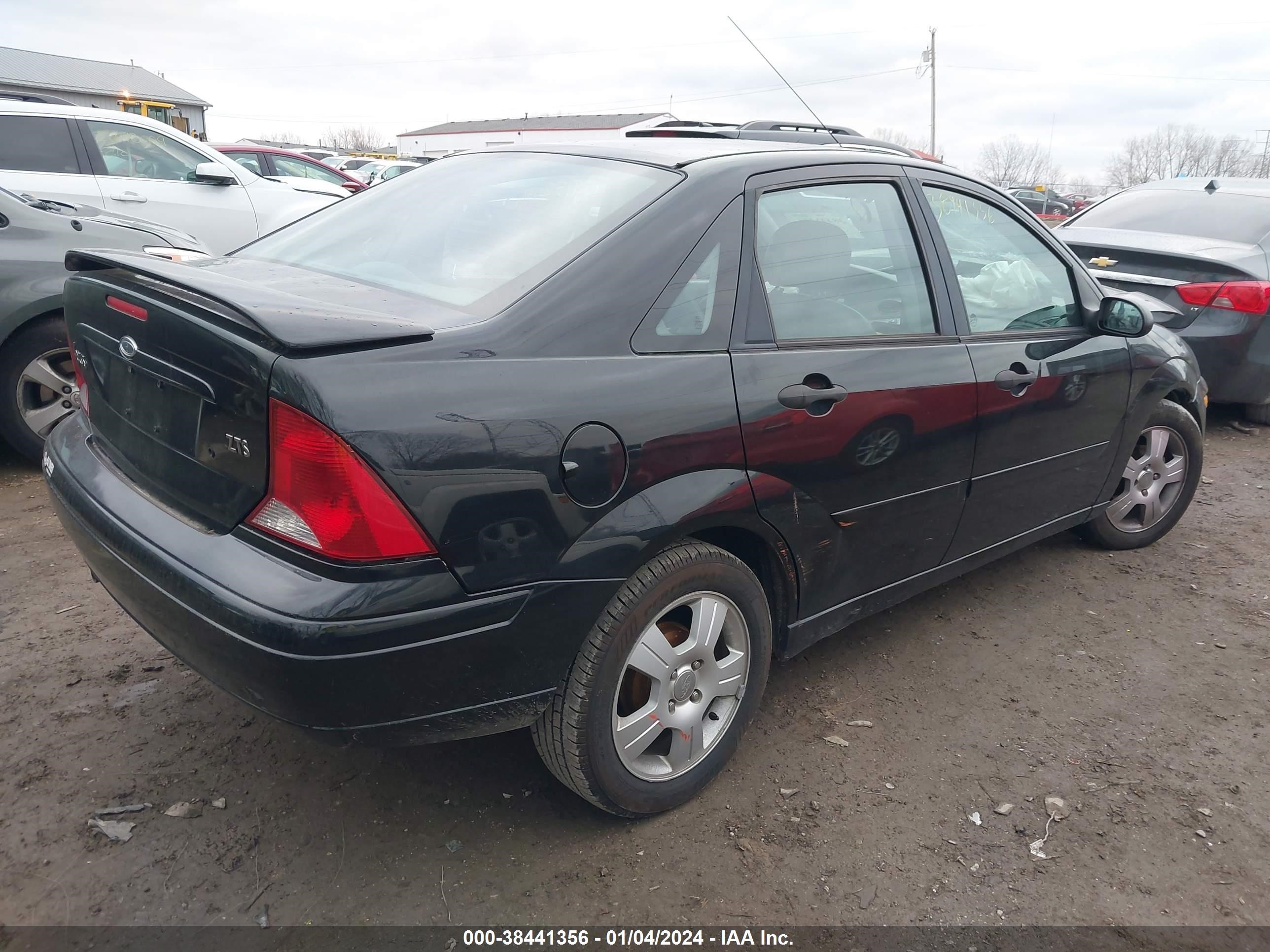 Photo 3 VIN: 1FAFP38Z24W143650 - FORD FOCUS 