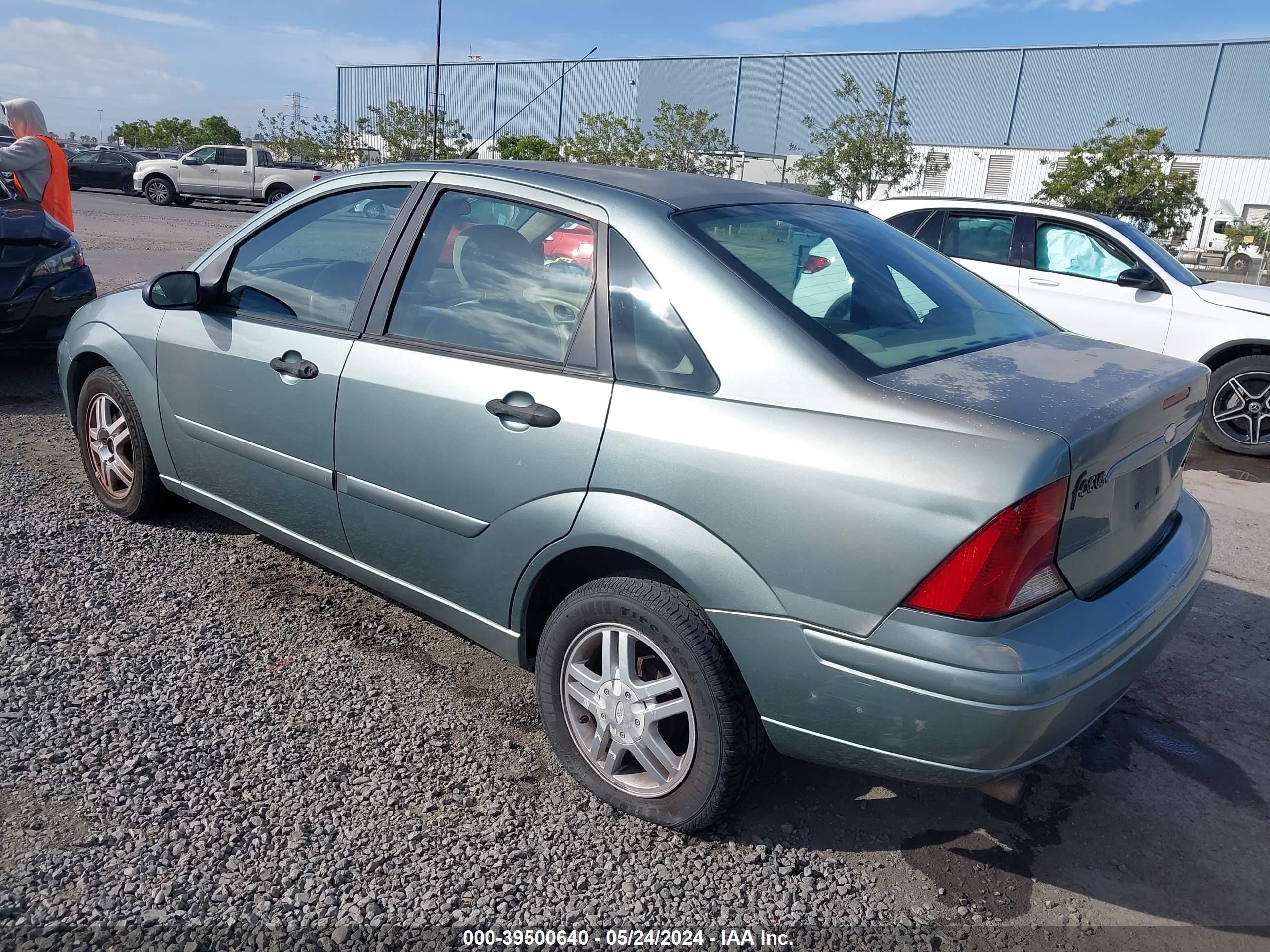 Photo 2 VIN: 1FAFP38Z64W200514 - FORD FOCUS 