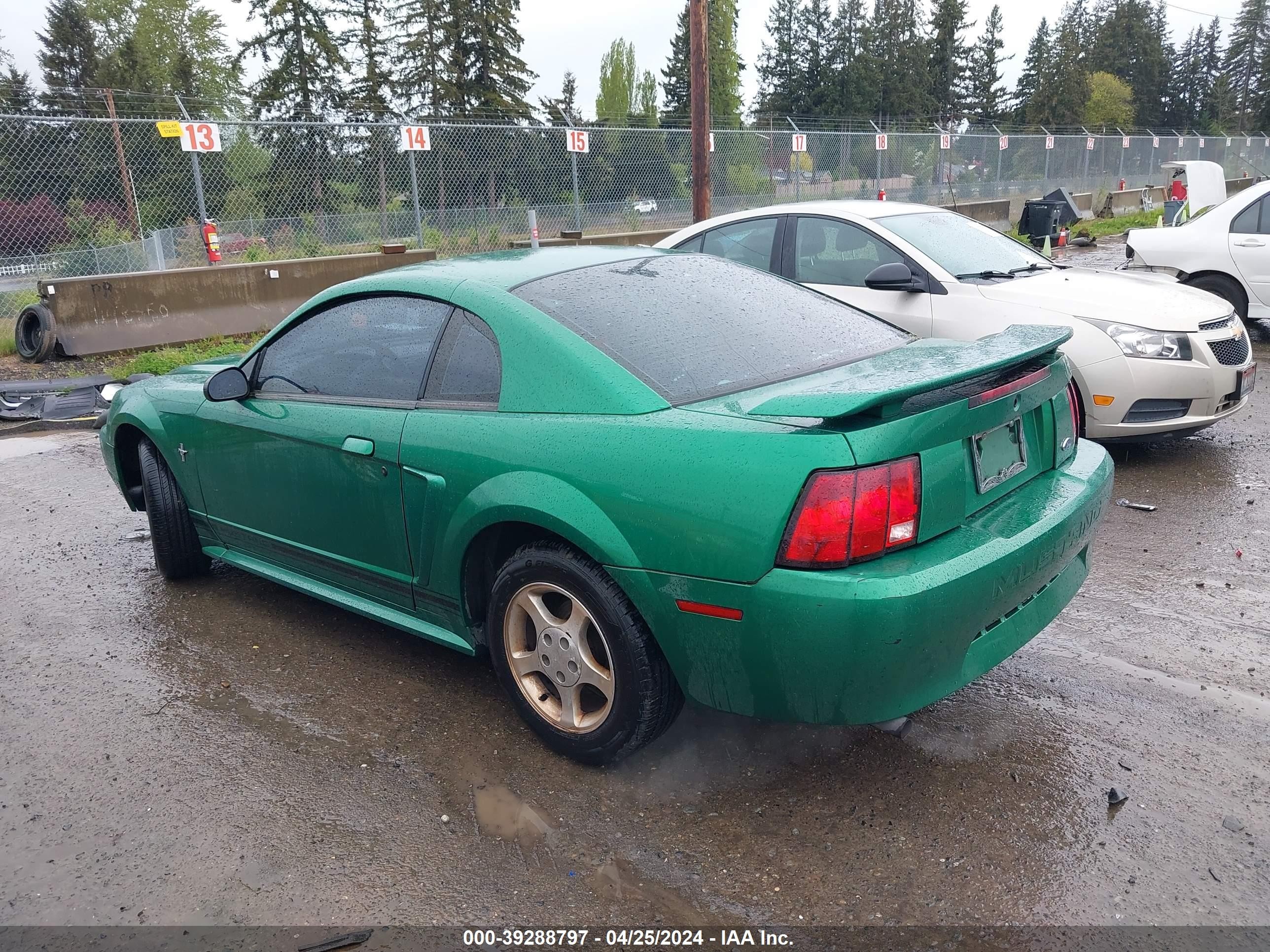 Photo 2 VIN: 1FAFP40421F128048 - FORD MUSTANG 