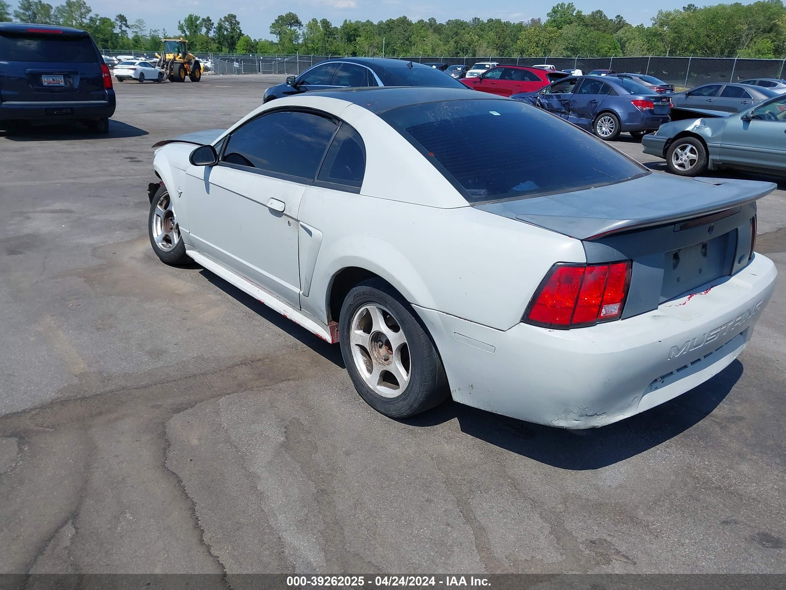 Photo 2 VIN: 1FAFP4042XF135901 - FORD MUSTANG 