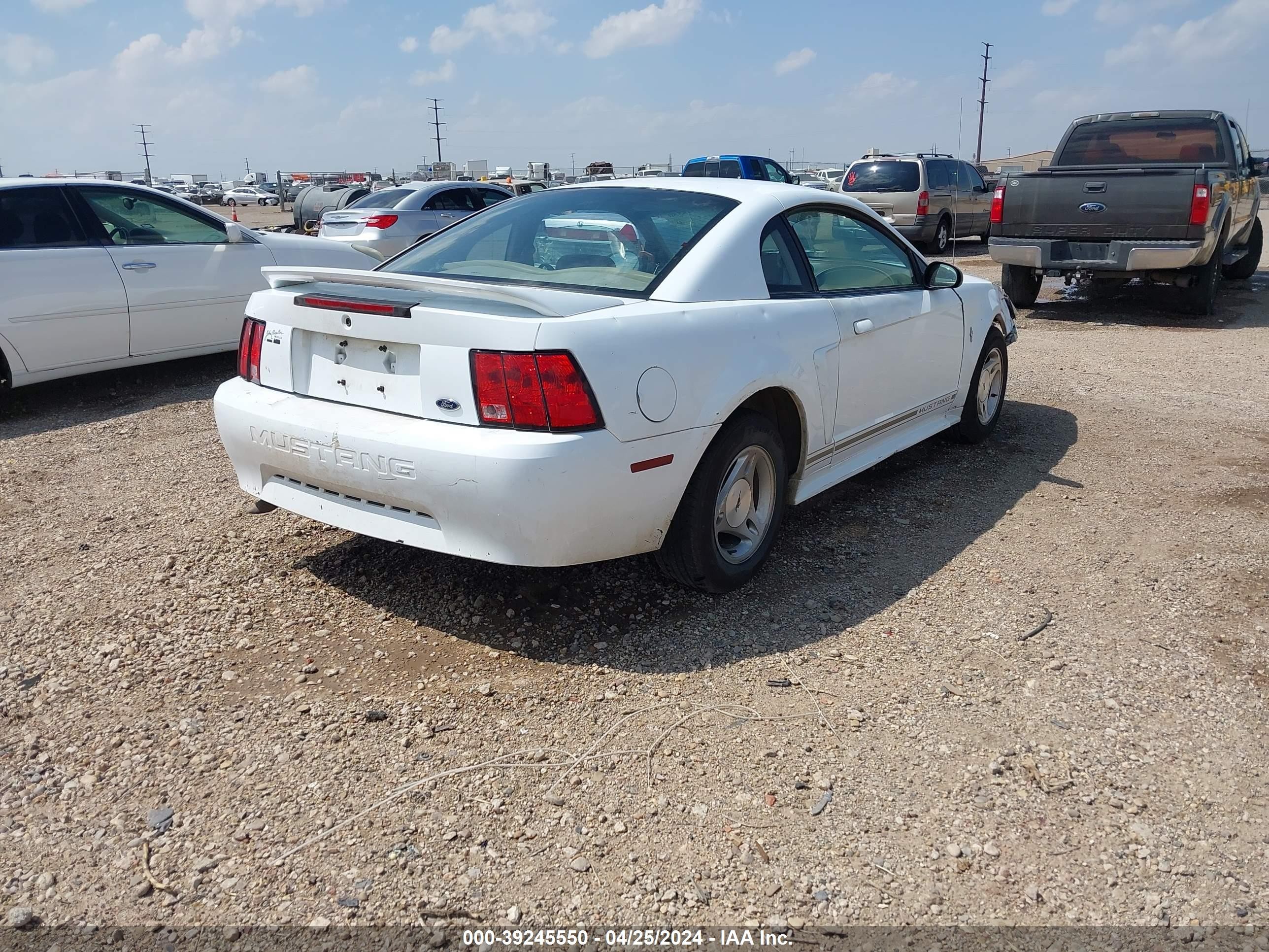 Photo 3 VIN: 1FAFP4043XF204059 - FORD MUSTANG 