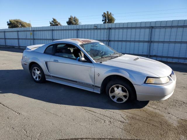 Photo 3 VIN: 1FAFP4043YF195073 - FORD MUSTANG 