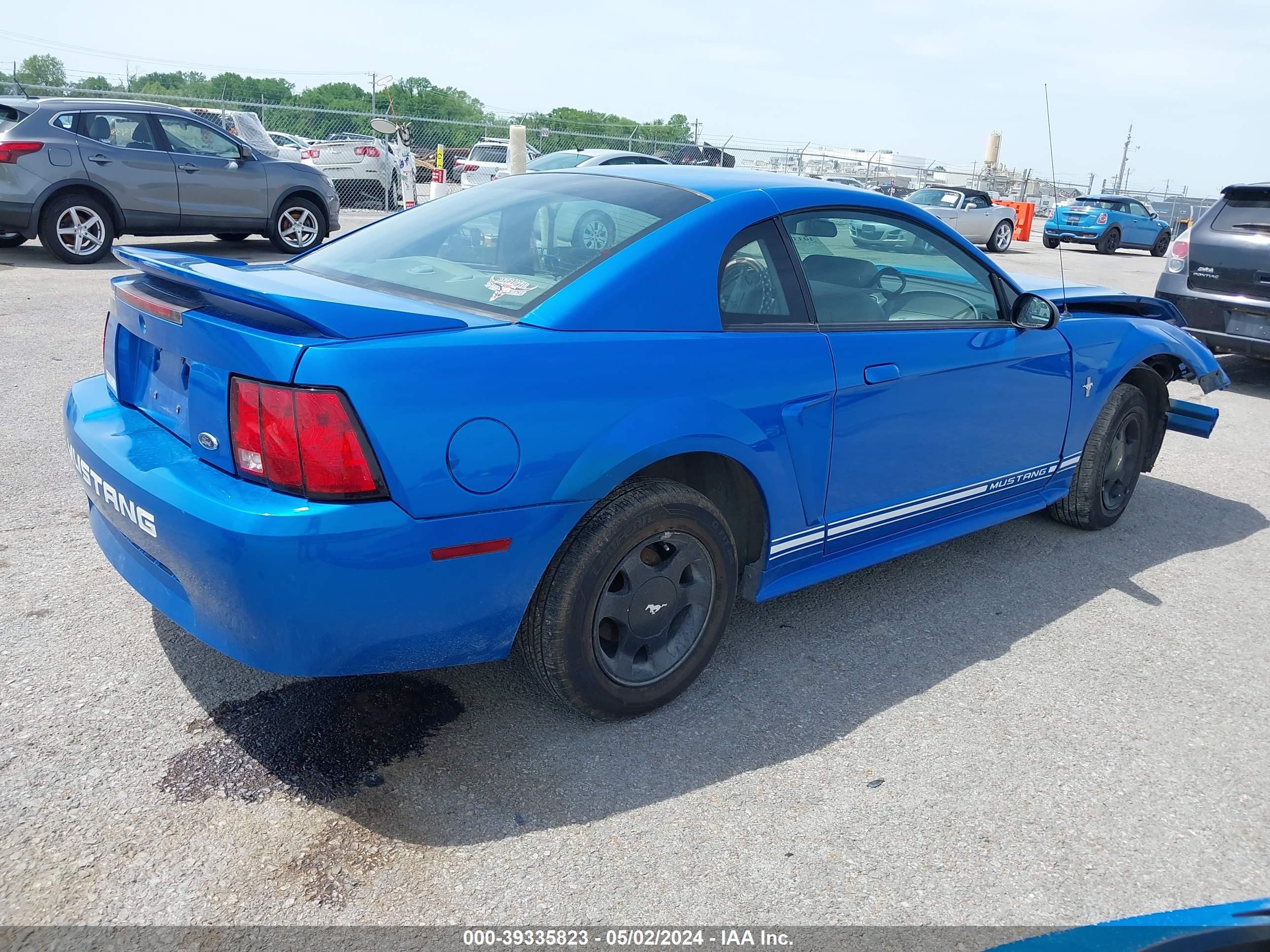 Photo 3 VIN: 1FAFP4043YF196000 - FORD MUSTANG 