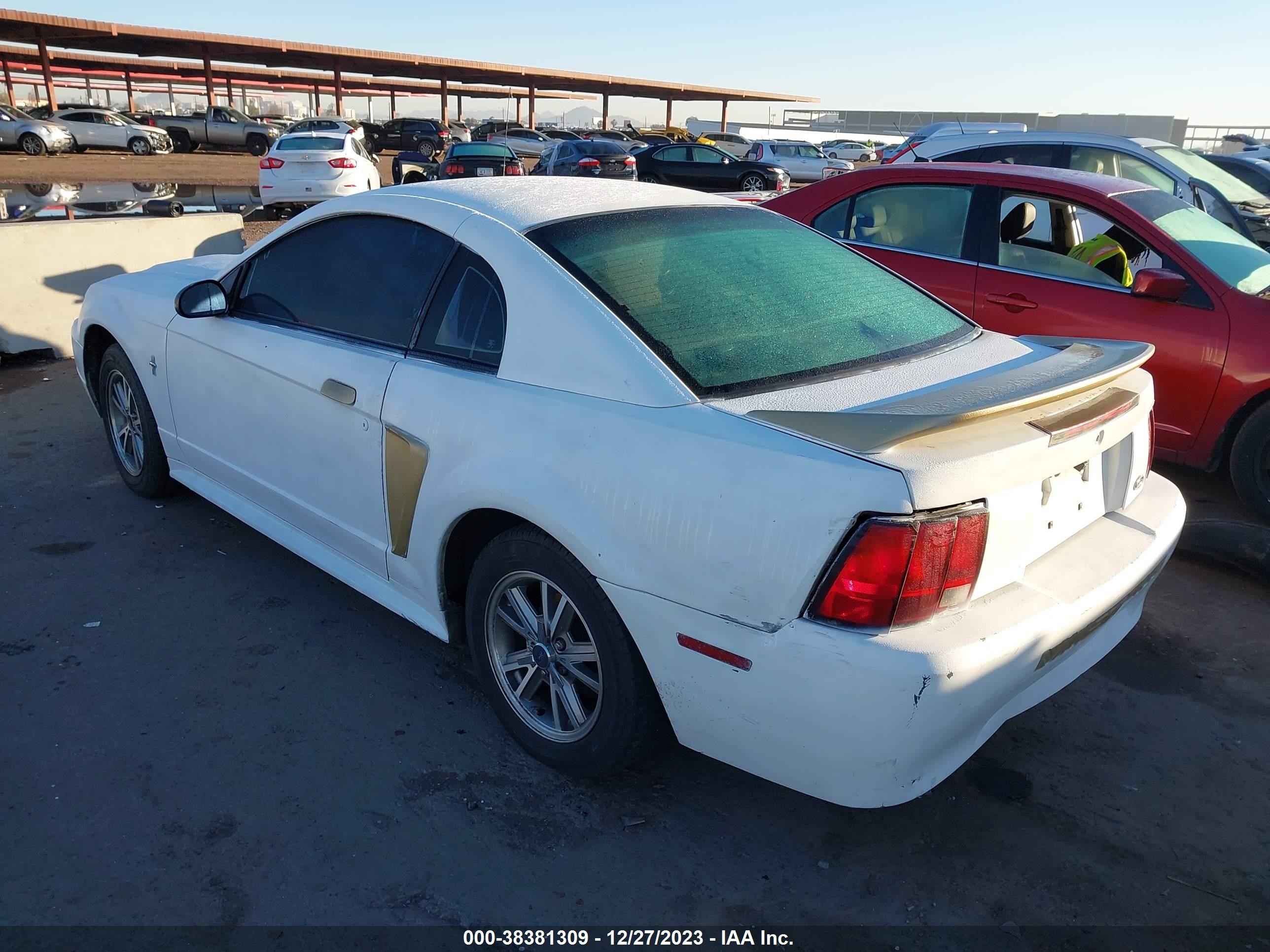 Photo 2 VIN: 1FAFP4044YF193185 - FORD MUSTANG 