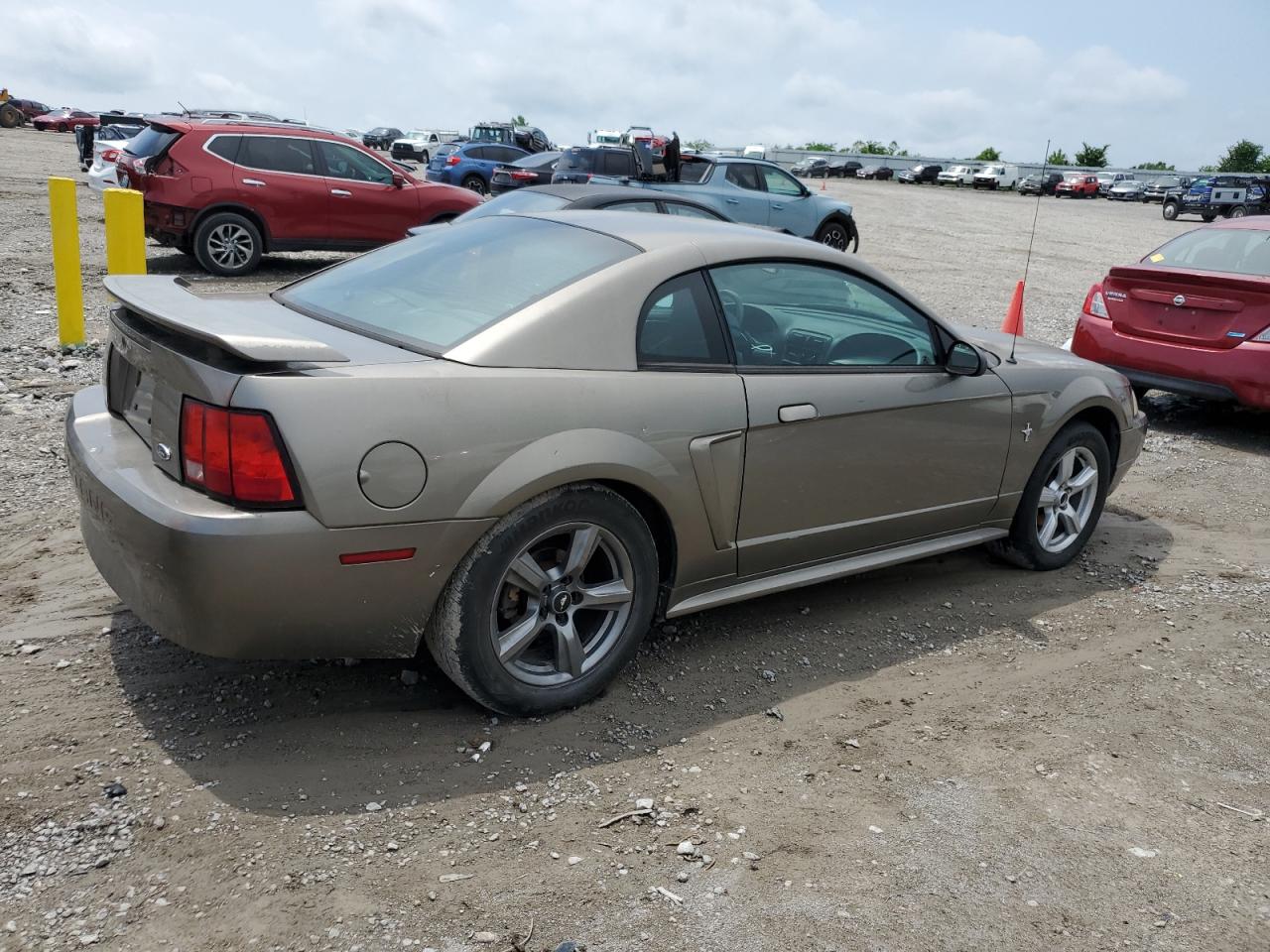 Photo 2 VIN: 1FAFP40481F256150 - FORD MUSTANG 