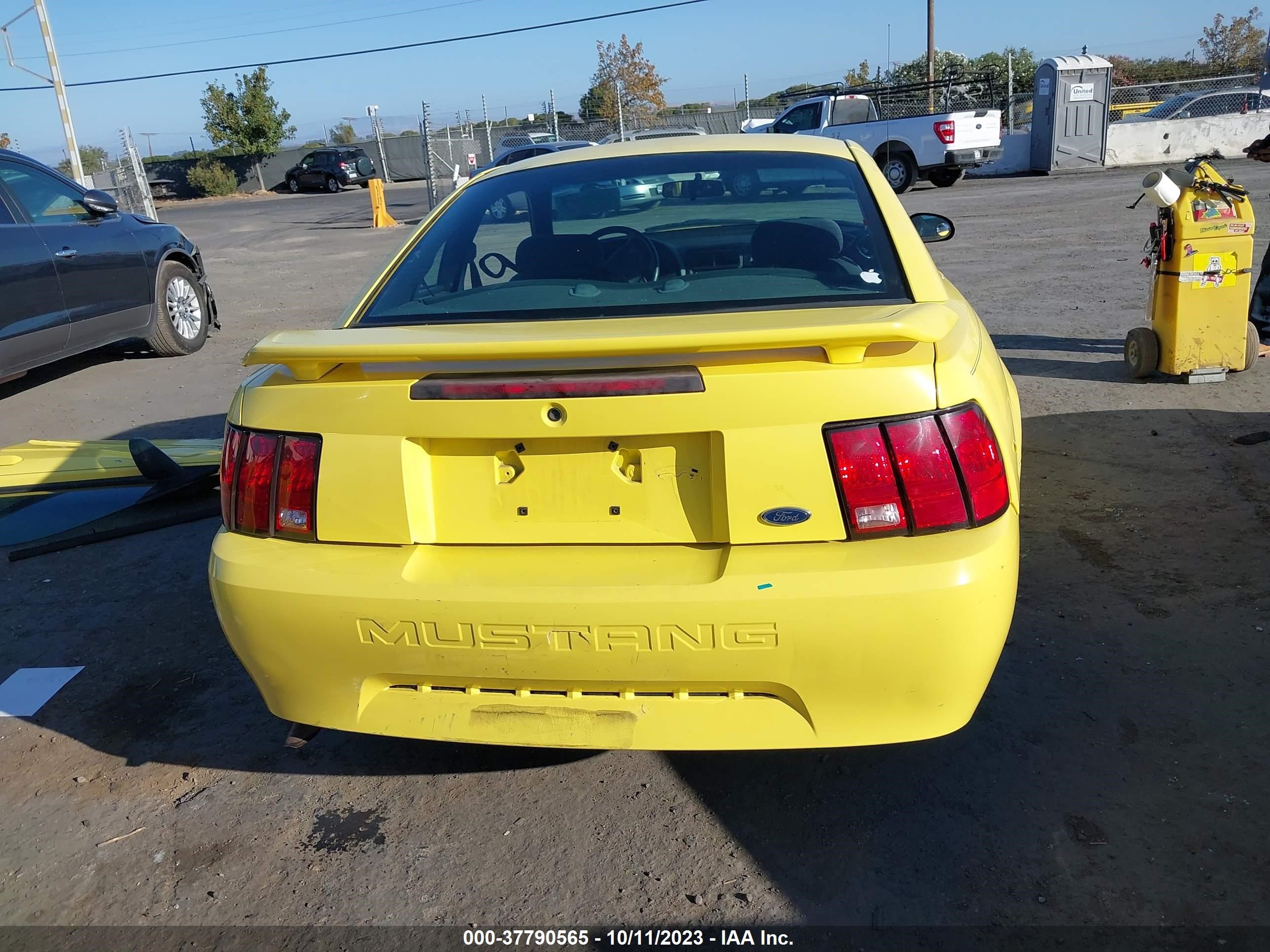 Photo 16 VIN: 1FAFP40482F201893 - FORD MUSTANG 