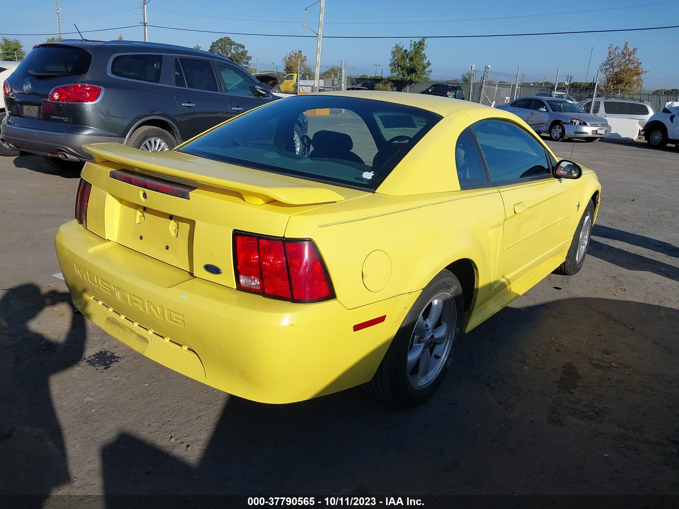 Photo 3 VIN: 1FAFP40482F201893 - FORD MUSTANG 