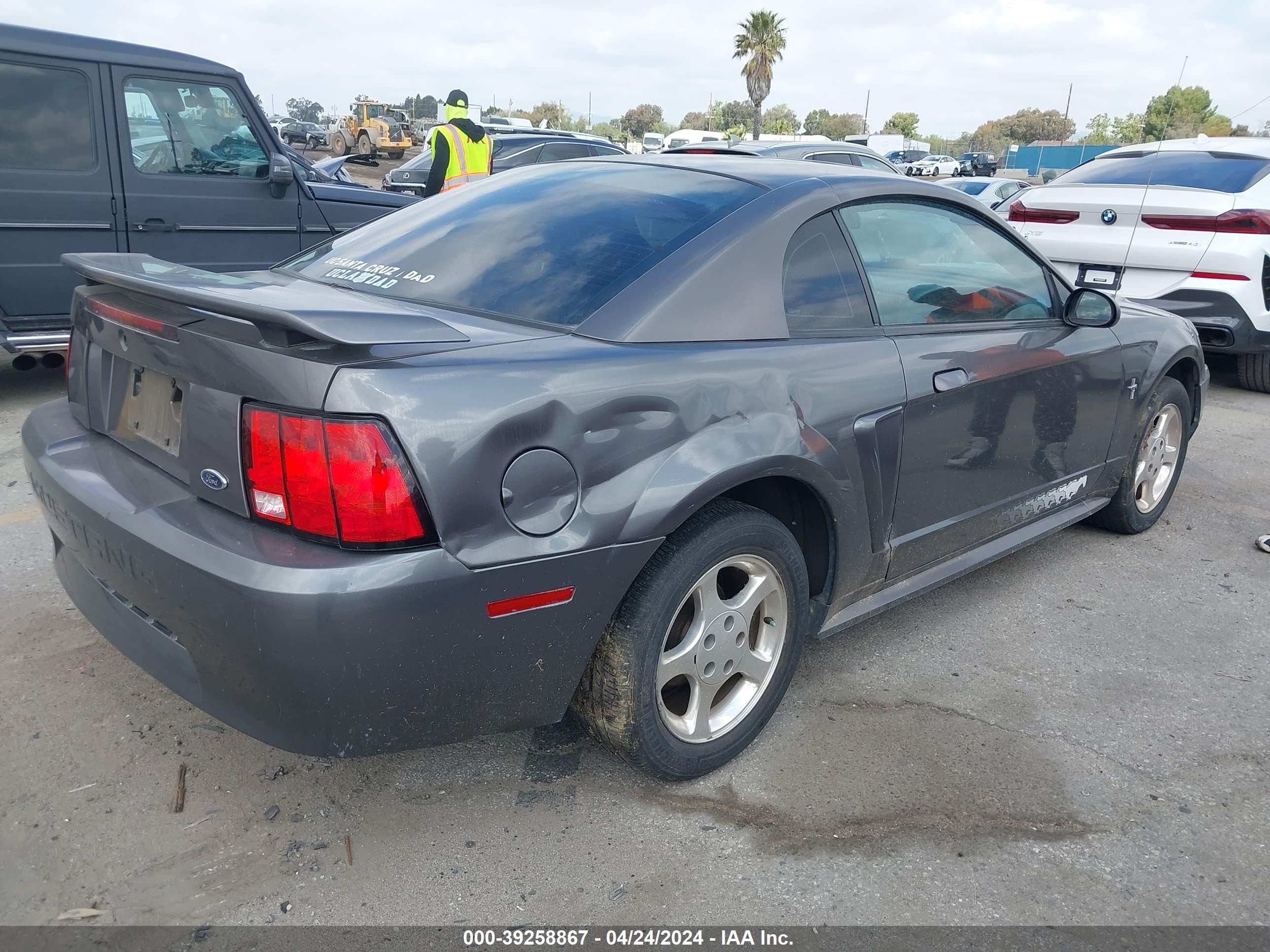 Photo 3 VIN: 1FAFP404X3F357449 - FORD MUSTANG 