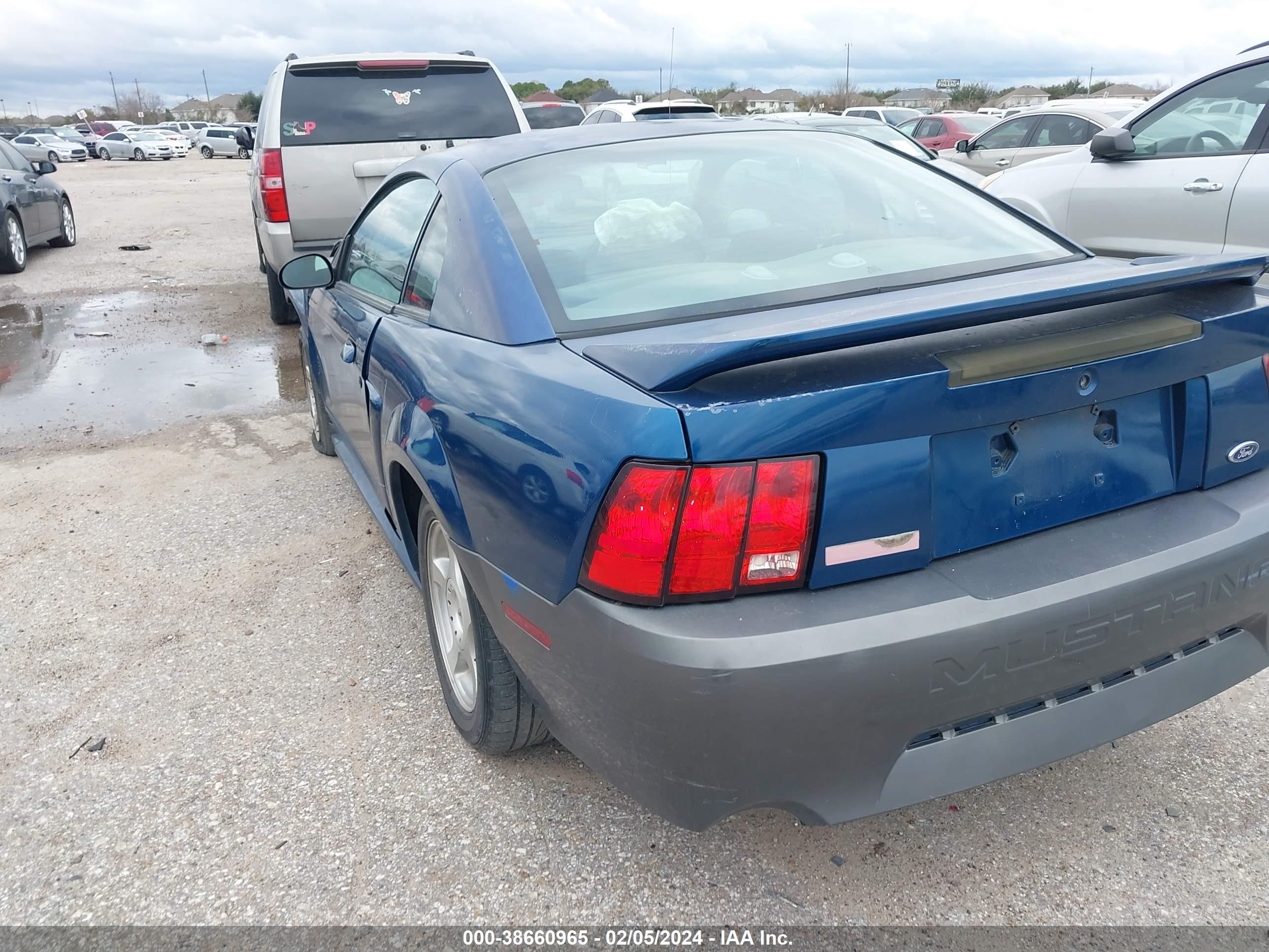 Photo 2 VIN: 1FAFP404XYF135548 - FORD MUSTANG 