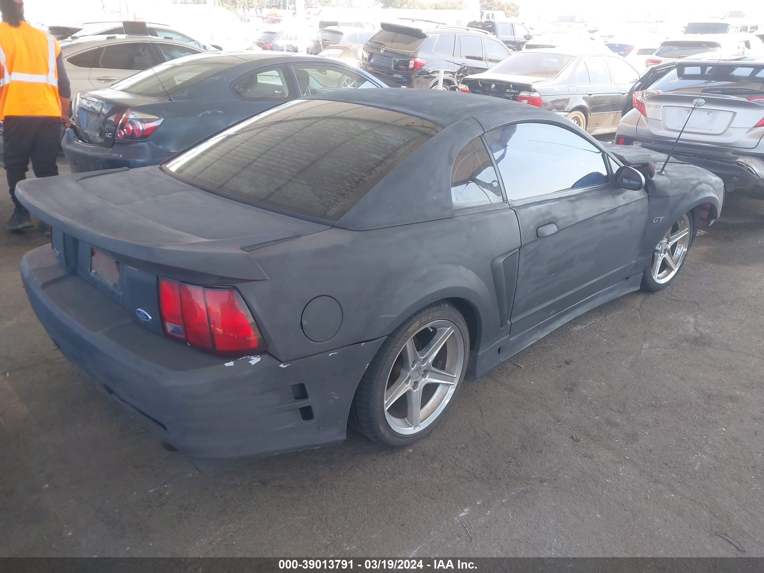 Photo 3 VIN: 1FAFP42X5YF244636 - FORD MUSTANG 