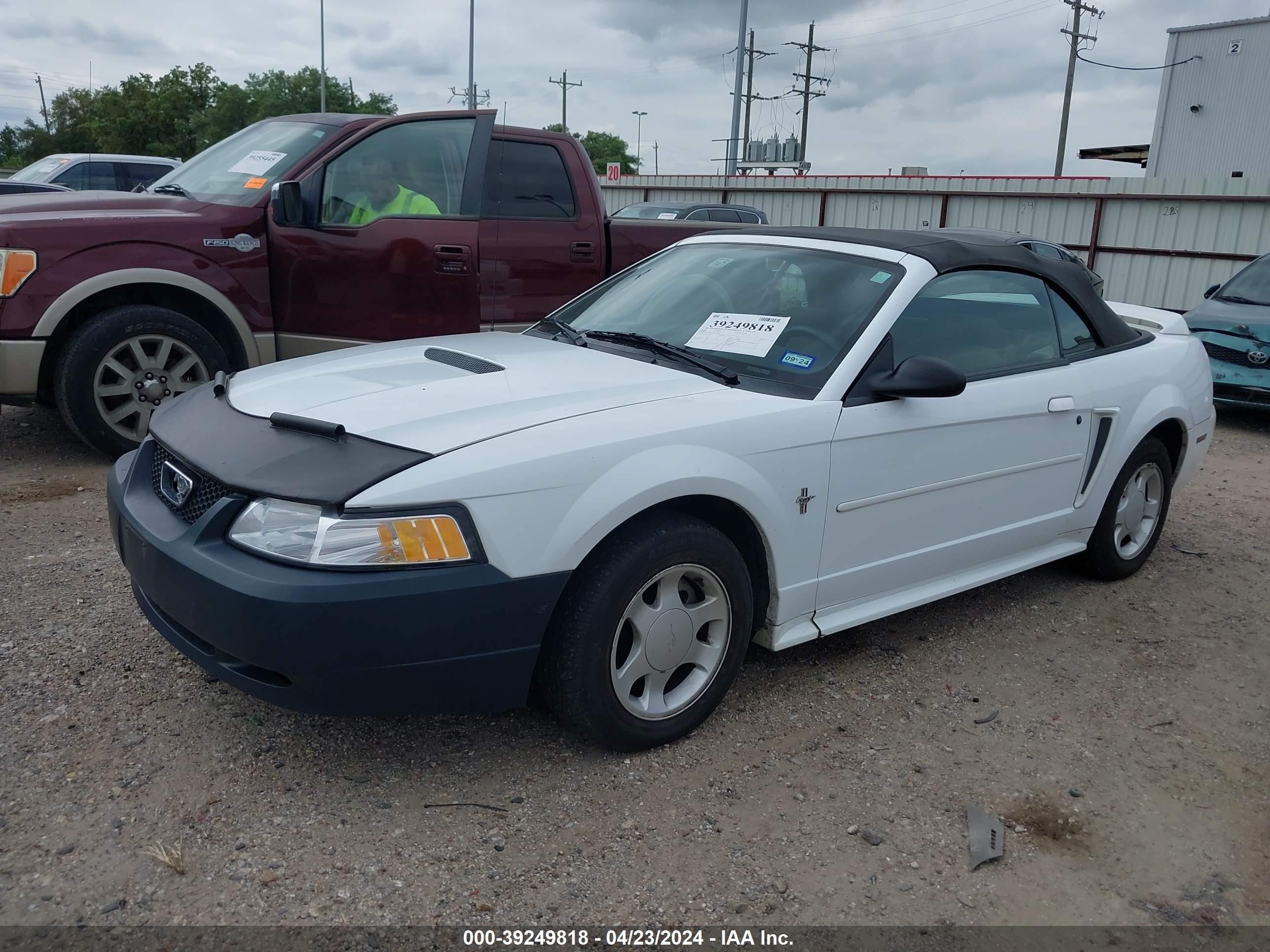 Photo 1 VIN: 1FAFP4442YF119743 - FORD MUSTANG 