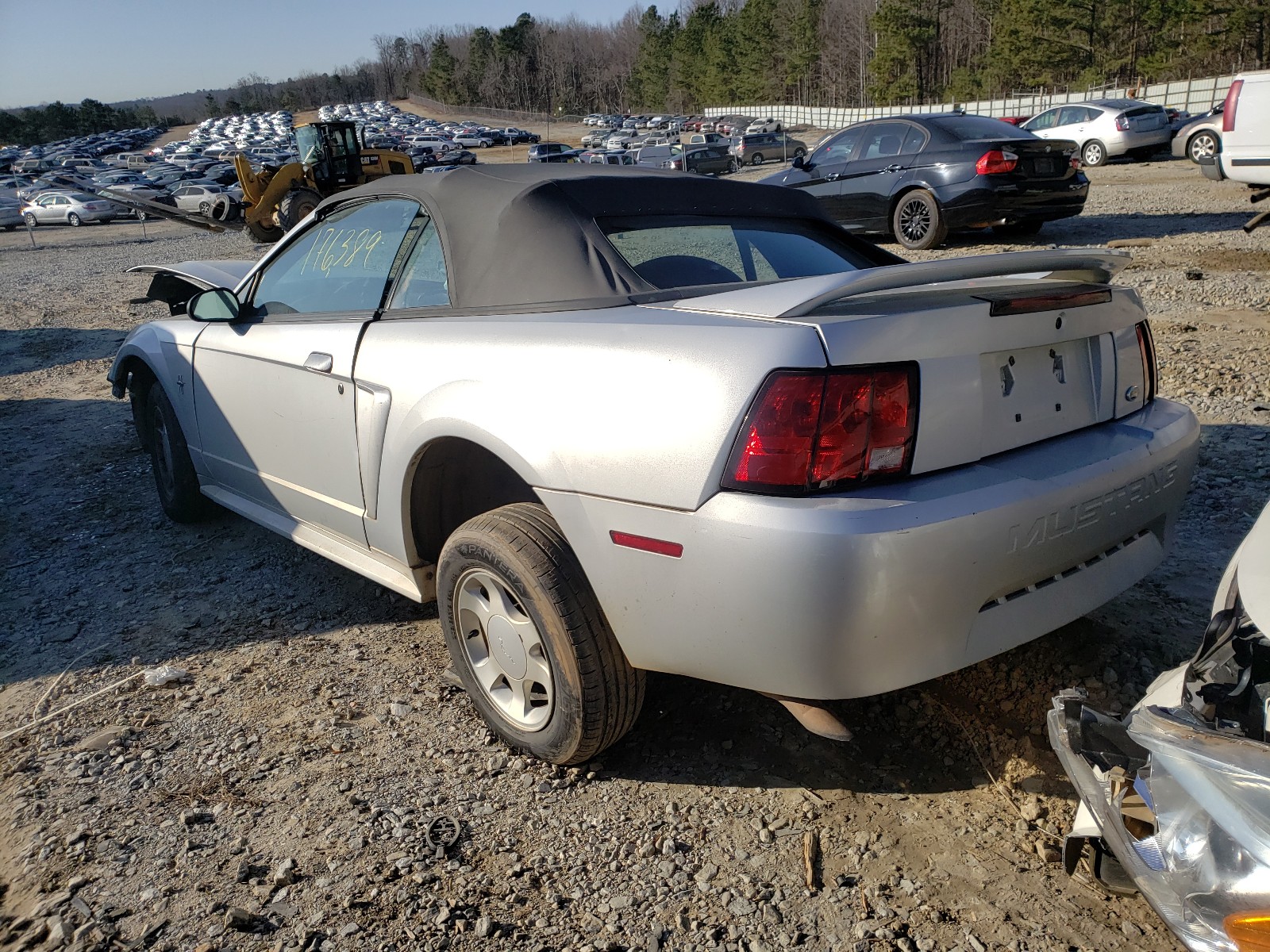 Photo 2 VIN: 1FAFP4445YF109885 - FORD MUSTANG 