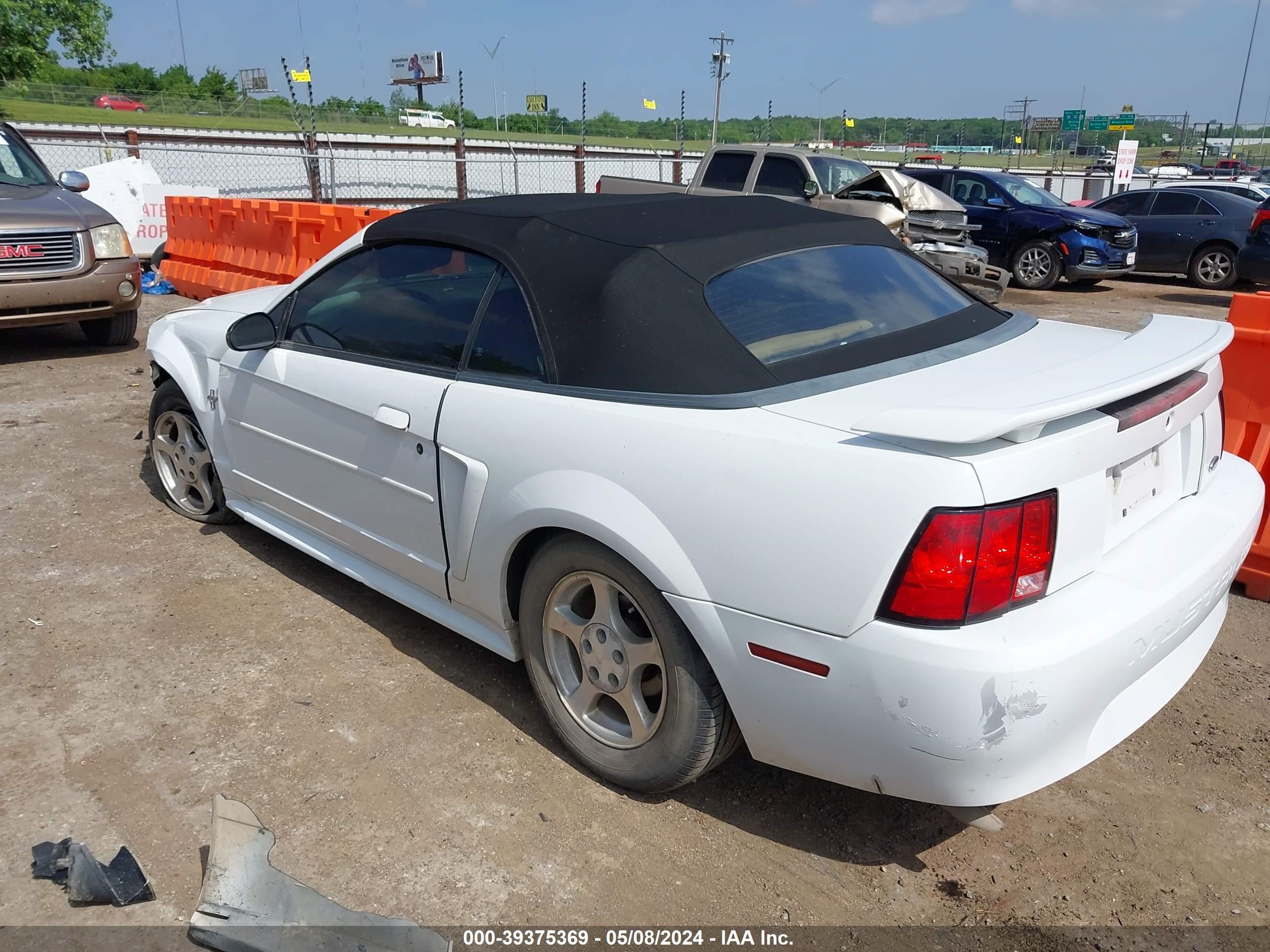 Photo 2 VIN: 1FAFP44463F362268 - FORD MUSTANG 