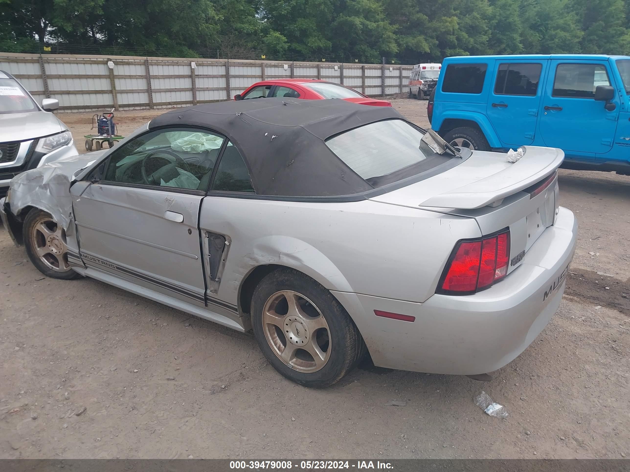 Photo 2 VIN: 1FAFP44463F419925 - FORD MUSTANG 