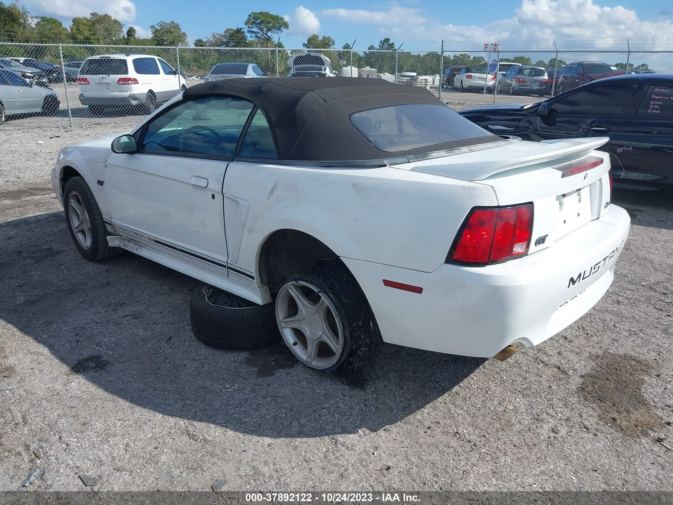 Photo 2 VIN: 1FAFP45X0YF298339 - FORD MUSTANG 