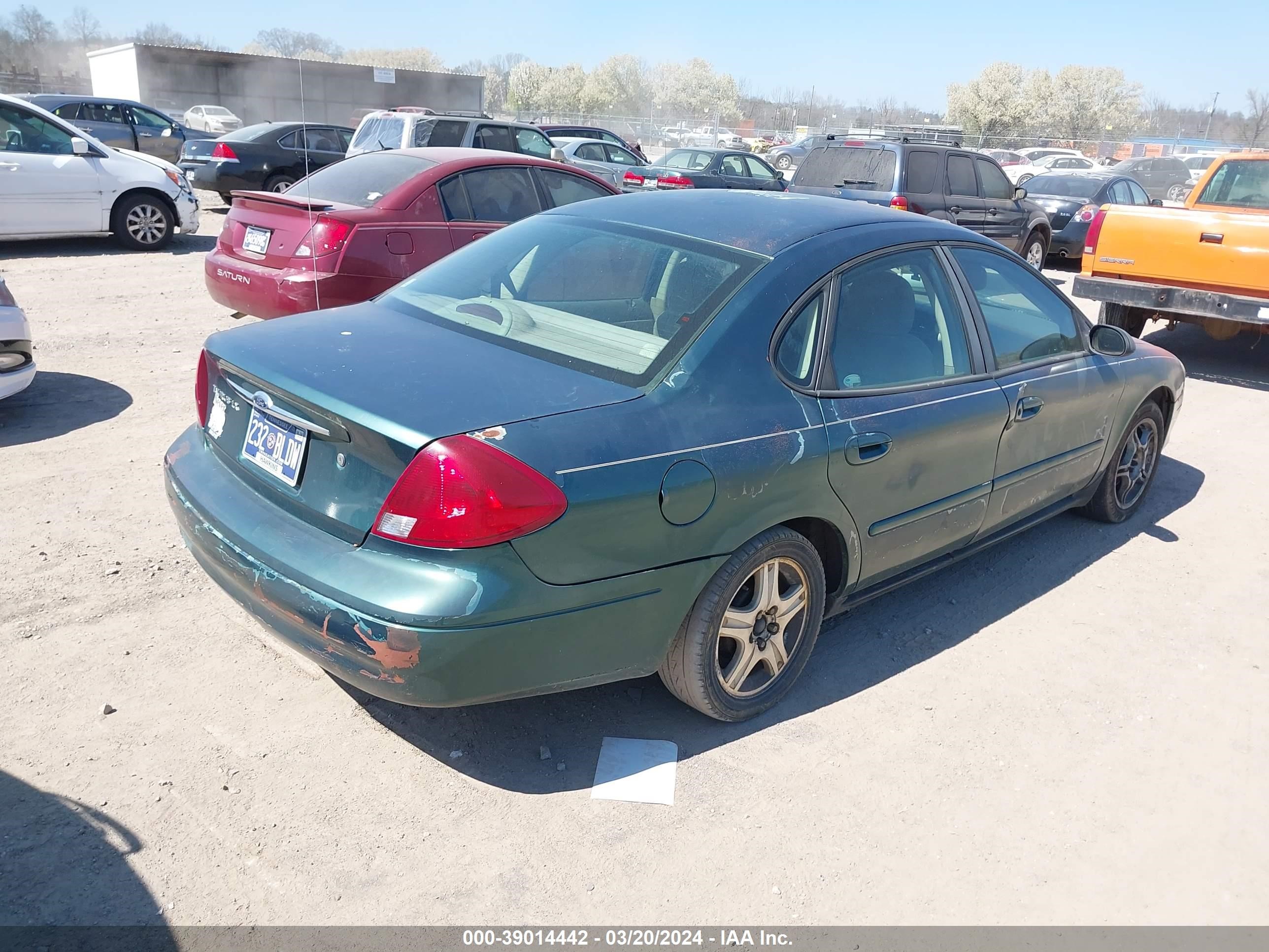 Photo 3 VIN: 1FAFP5220YA158383 - FORD TAURUS 