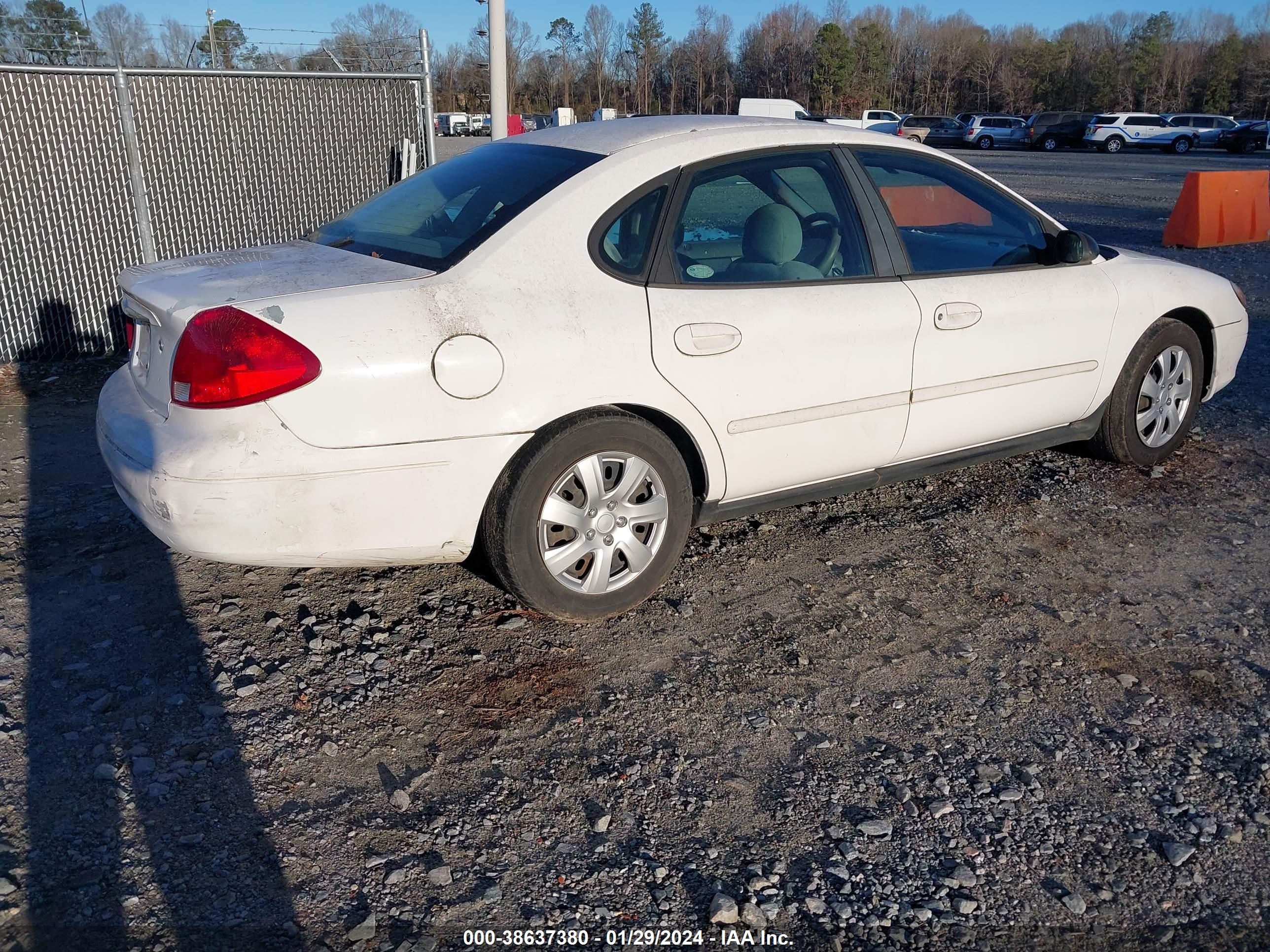 Photo 3 VIN: 1FAFP52U42A261234 - FORD TAURUS 