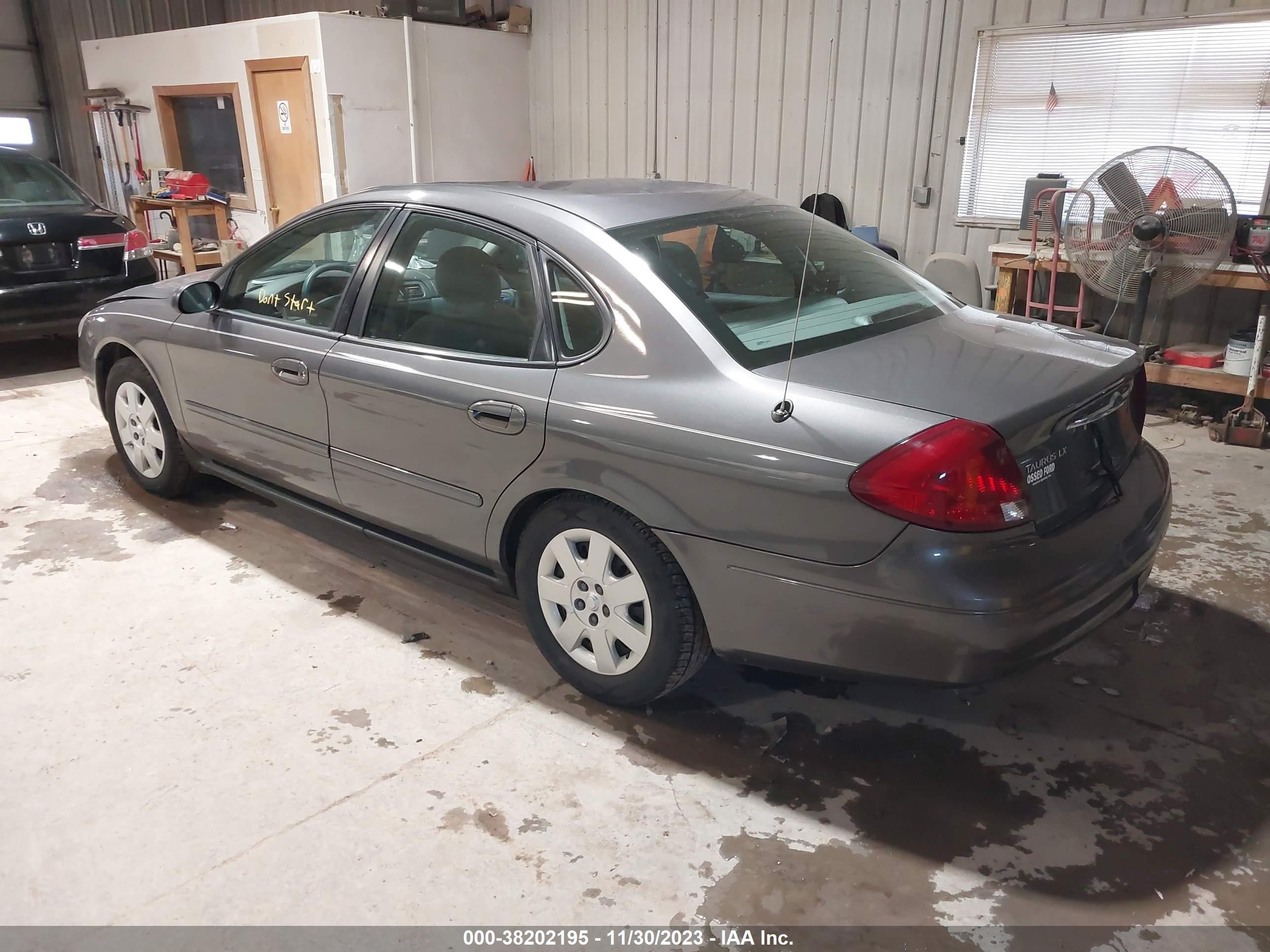 Photo 2 VIN: 1FAFP52U73G114534 - FORD TAURUS 