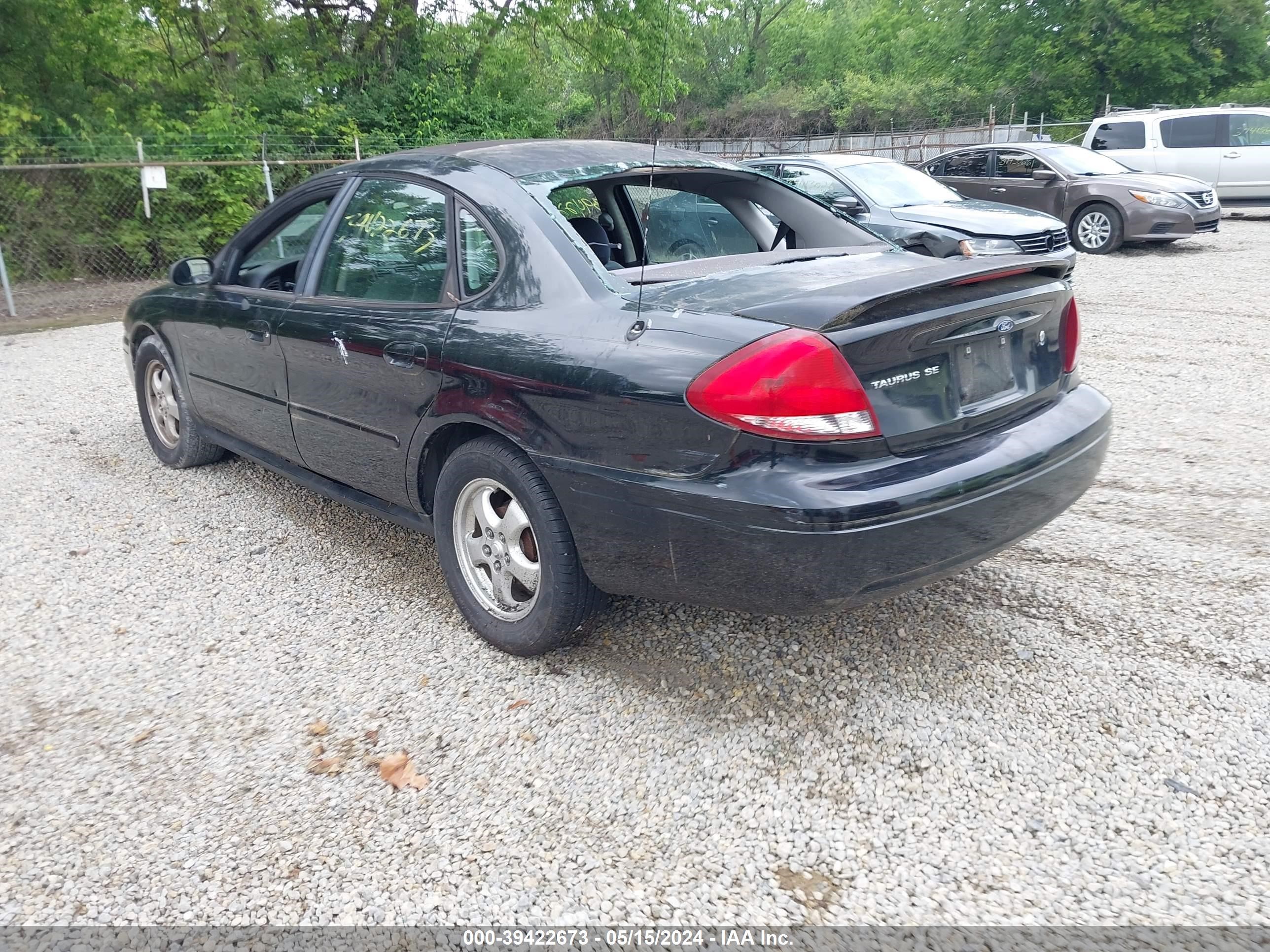 Photo 2 VIN: 1FAFP53235A133147 - FORD TAURUS 