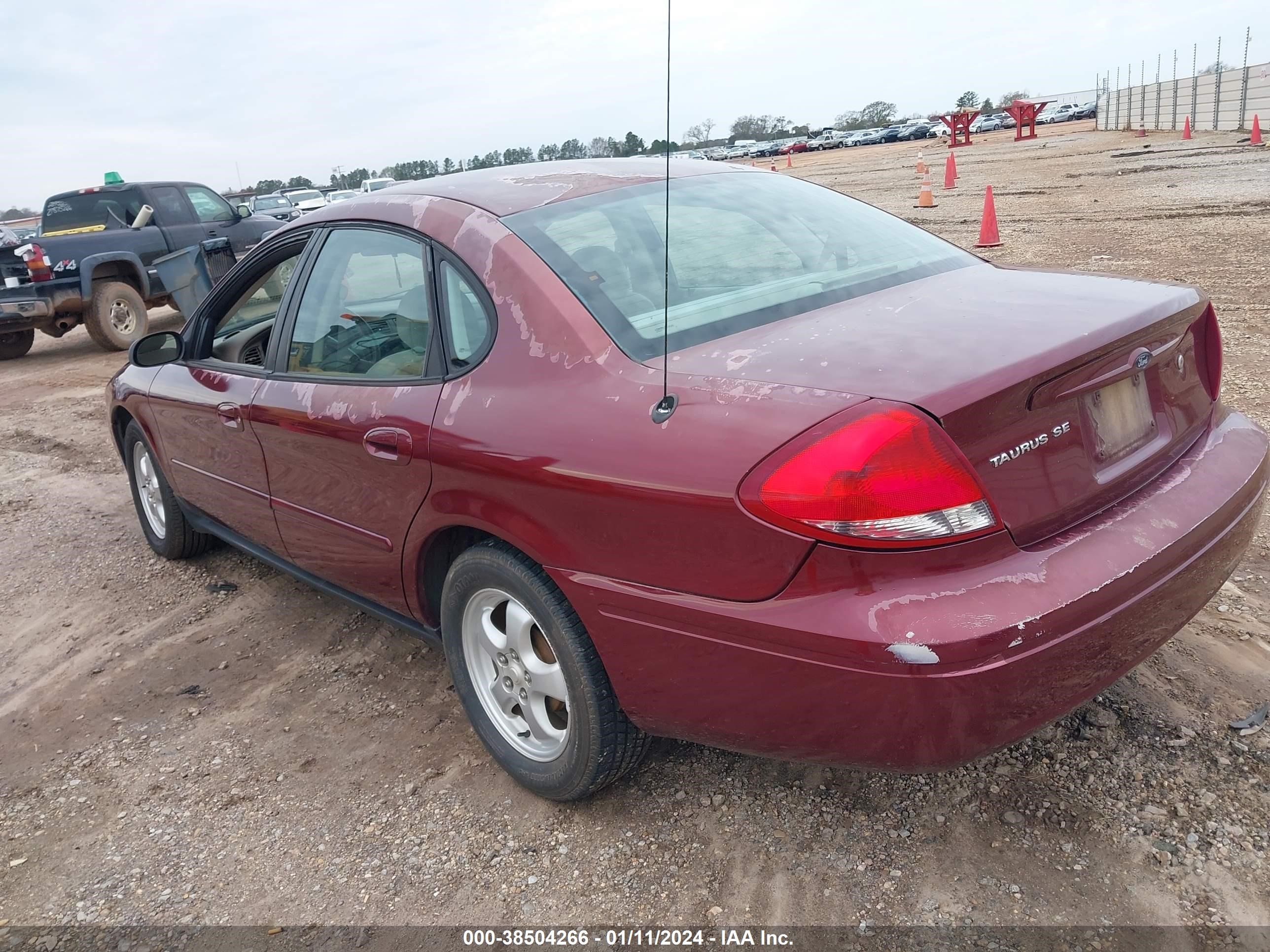 Photo 2 VIN: 1FAFP53245A169686 - FORD TAURUS 