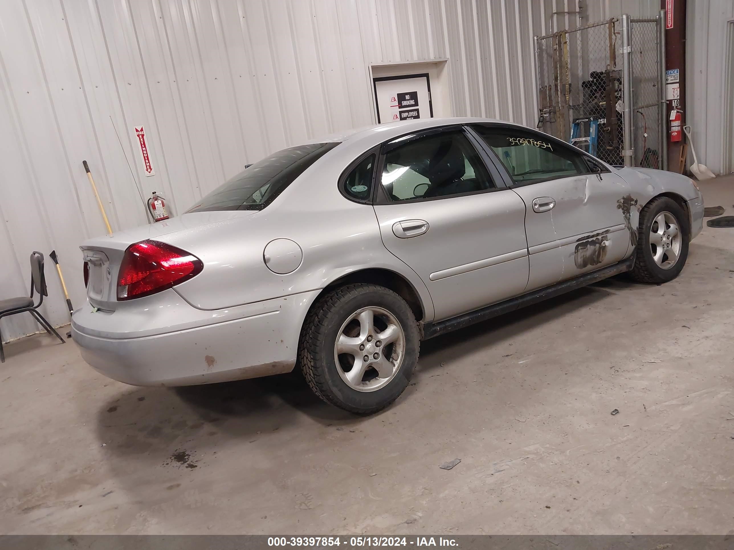 Photo 3 VIN: 1FAFP5328YG235531 - FORD TAURUS 