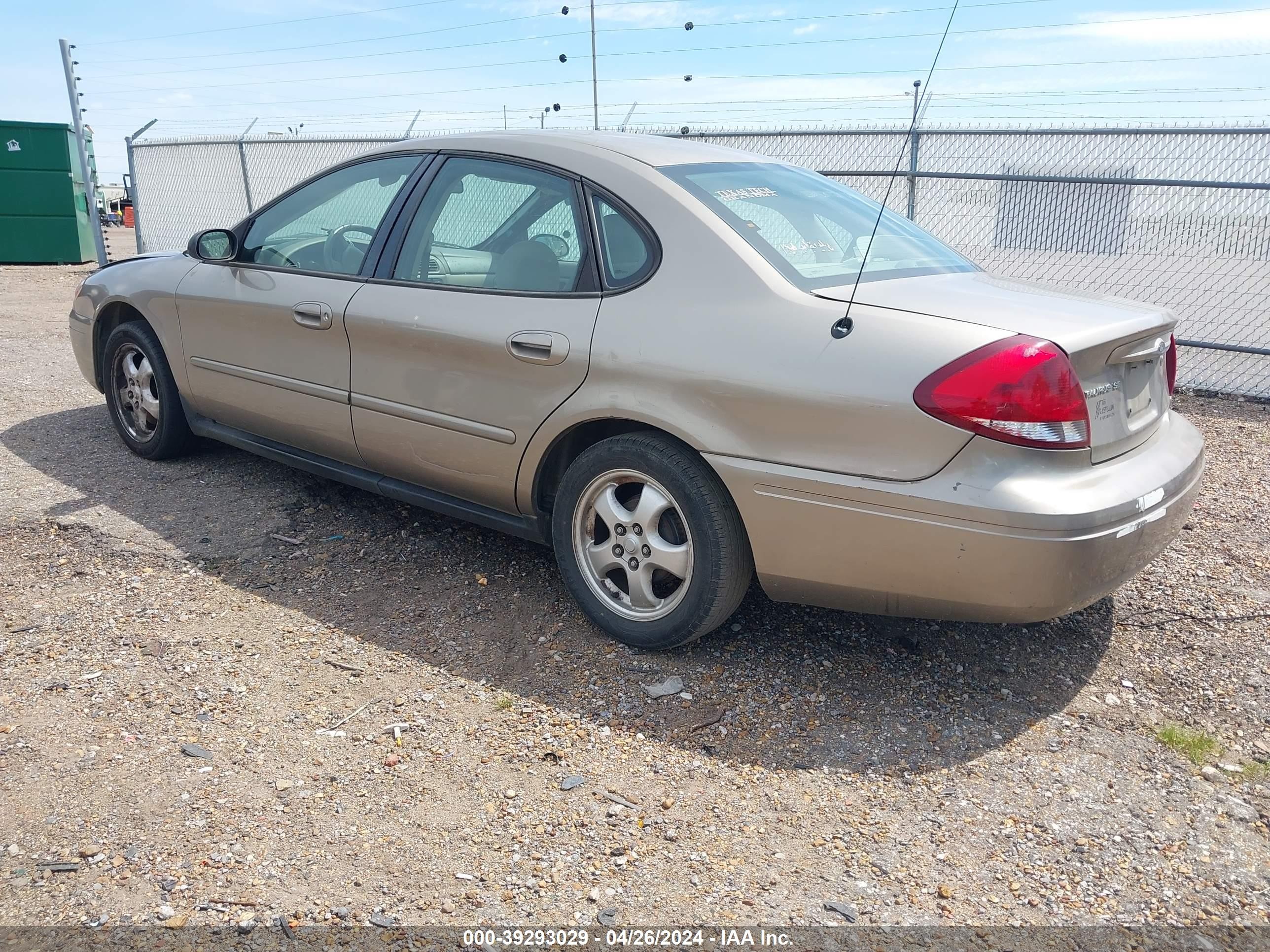 Photo 2 VIN: 1FAFP532X5A149247 - FORD TAURUS 