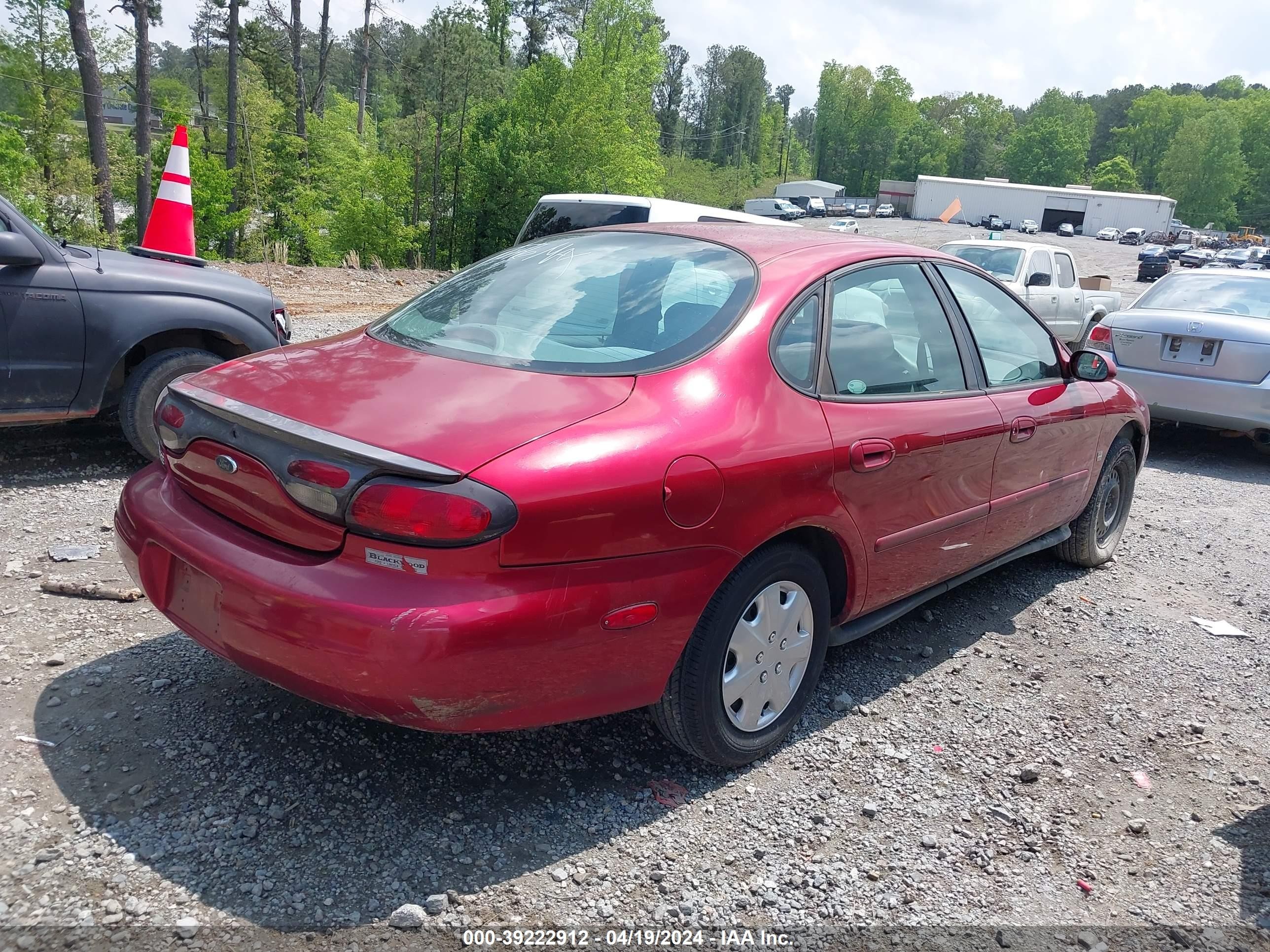 Photo 3 VIN: 1FAFP53S1XA273507 - FORD TAURUS 