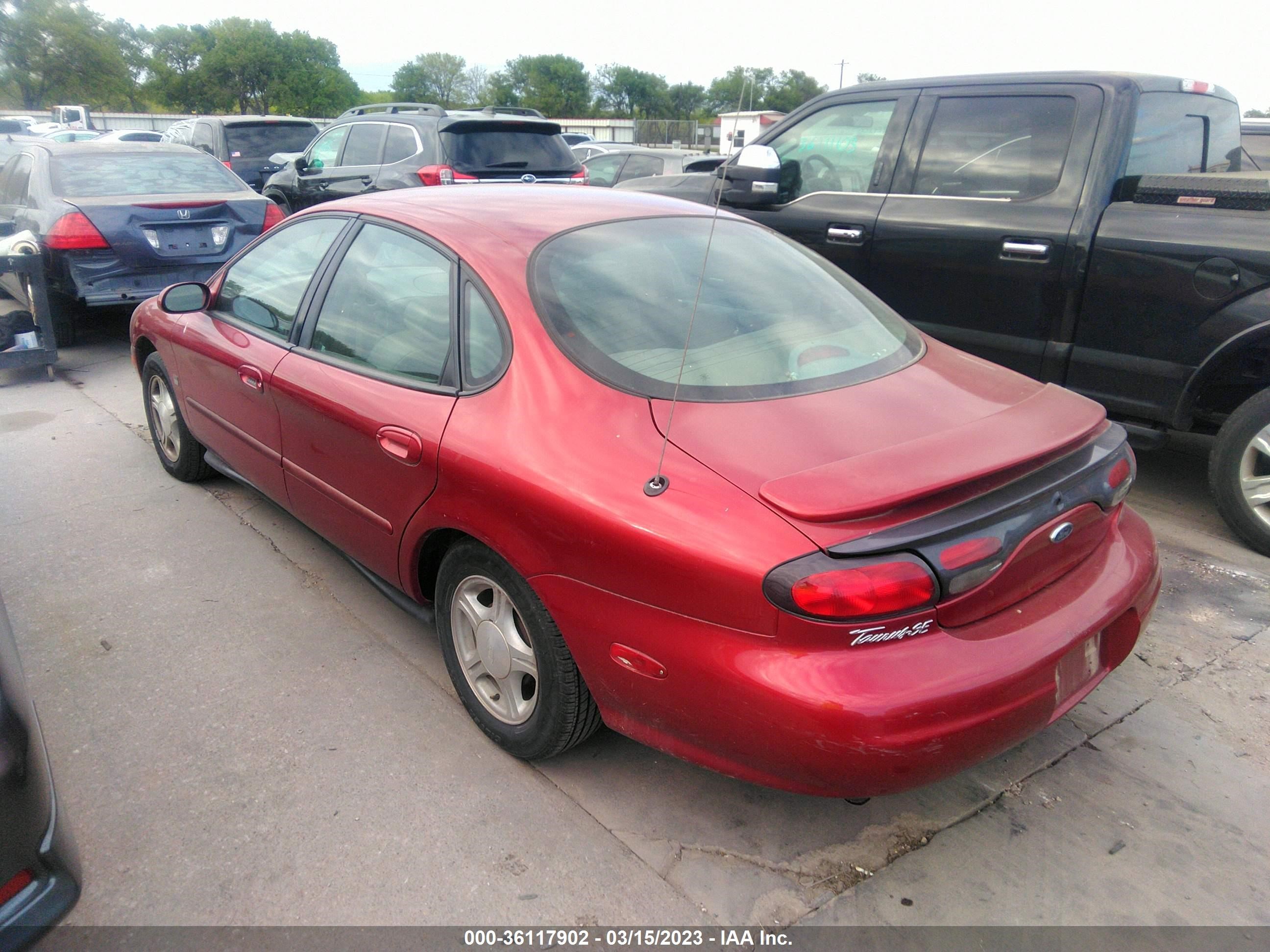 Photo 2 VIN: 1FAFP53S4XA164703 - FORD TAURUS 