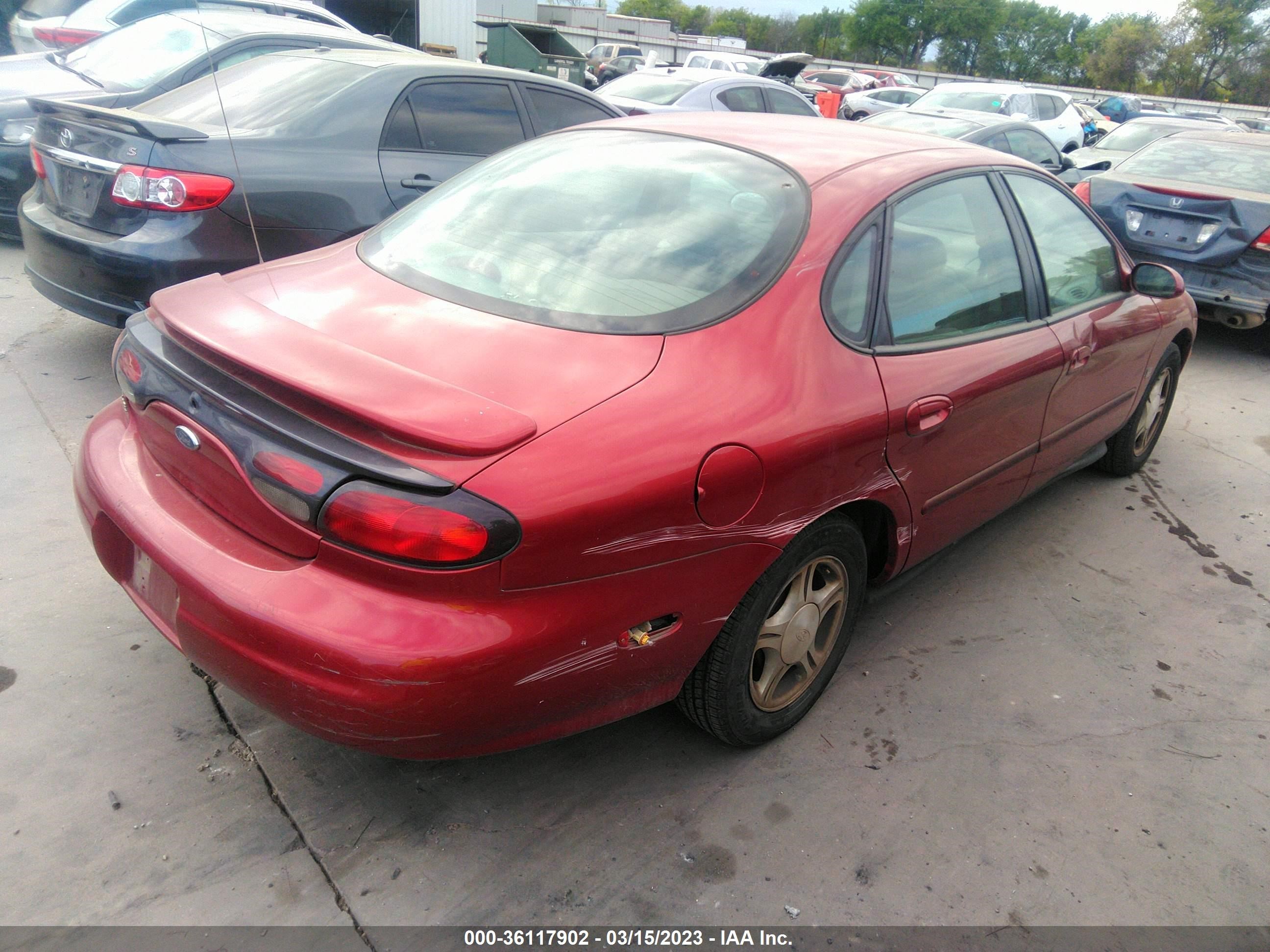 Photo 3 VIN: 1FAFP53S4XA164703 - FORD TAURUS 