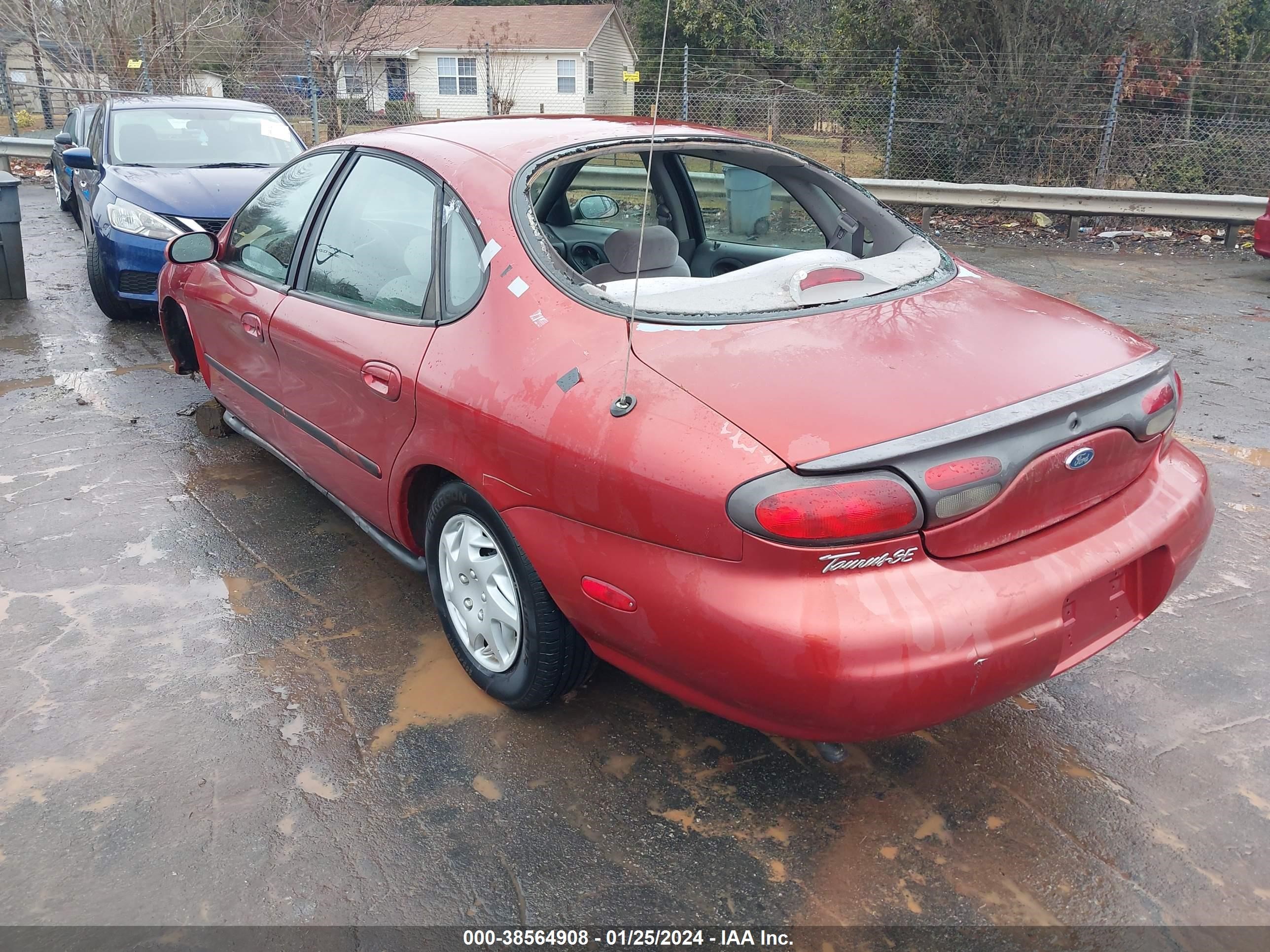 Photo 2 VIN: 1FAFP53U0XA328210 - FORD TAURUS 