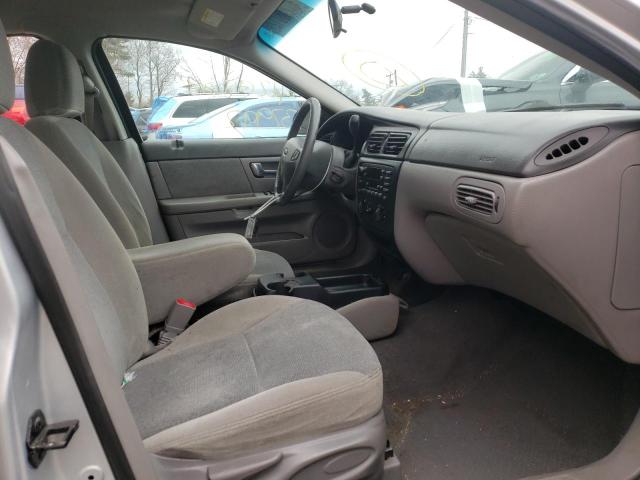 Photo 4 VIN: 1FAFP53U11A130159 - FORD TAURUS SE 