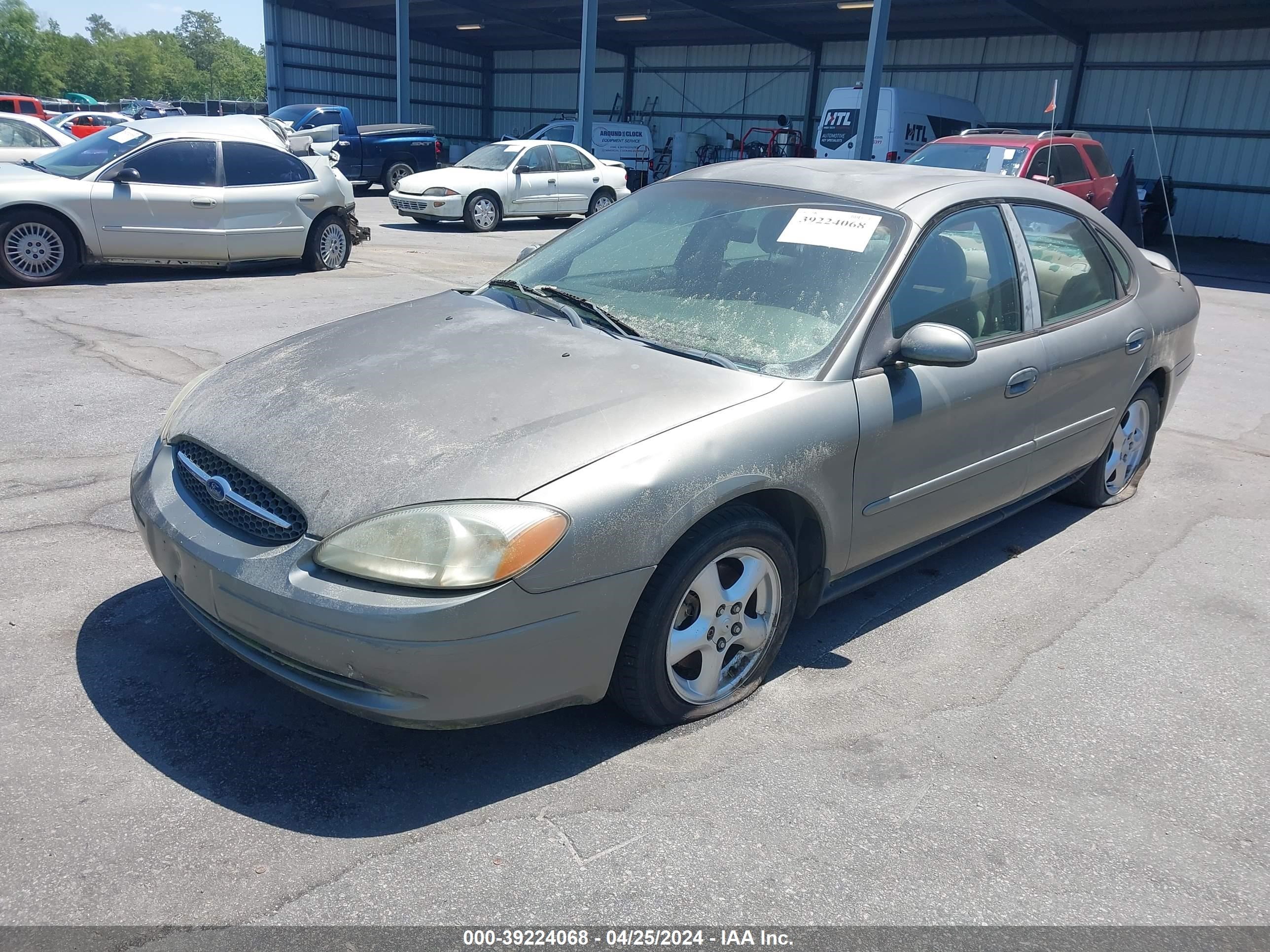 Photo 1 VIN: 1FAFP53U12A199483 - FORD TAURUS 