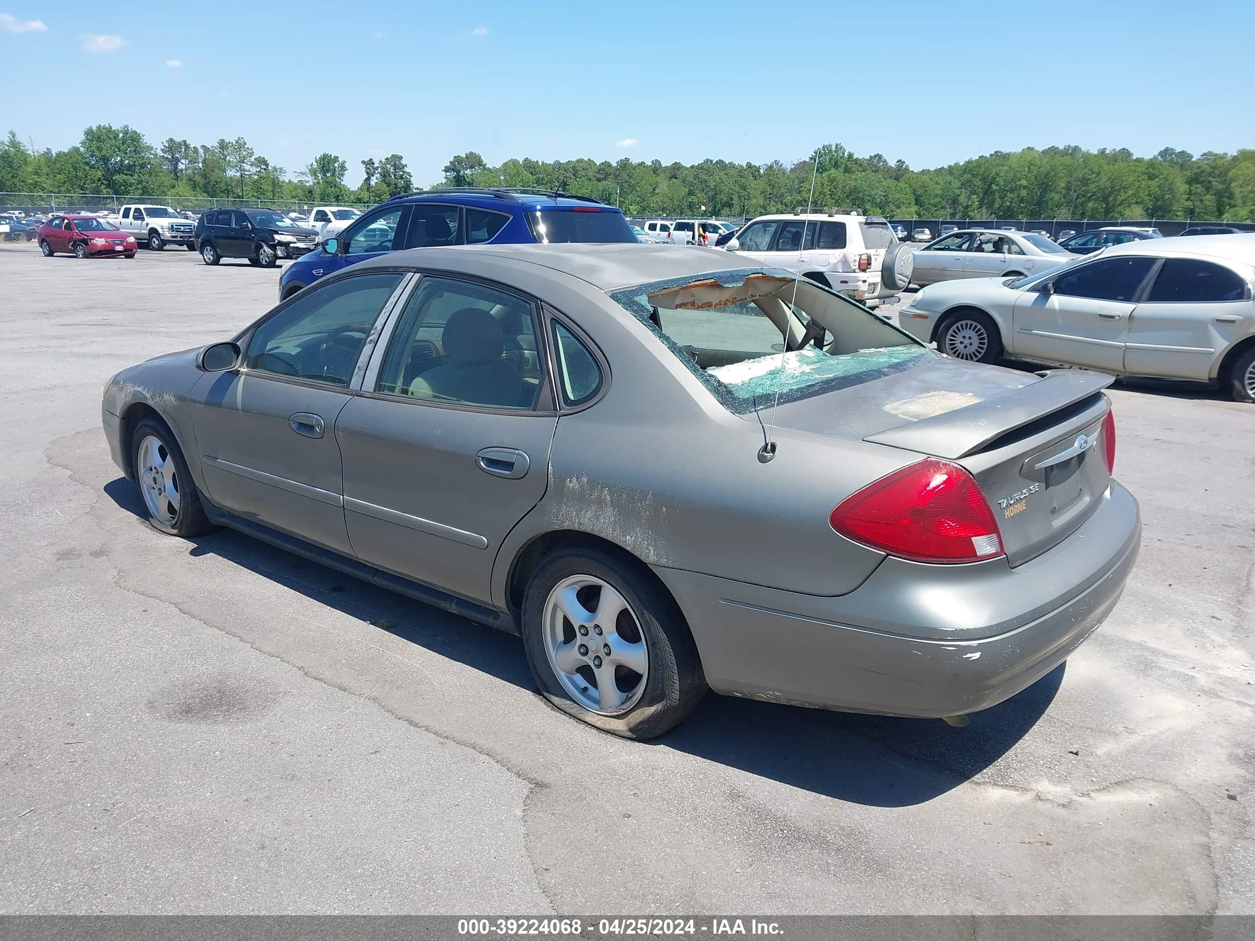 Photo 2 VIN: 1FAFP53U12A199483 - FORD TAURUS 