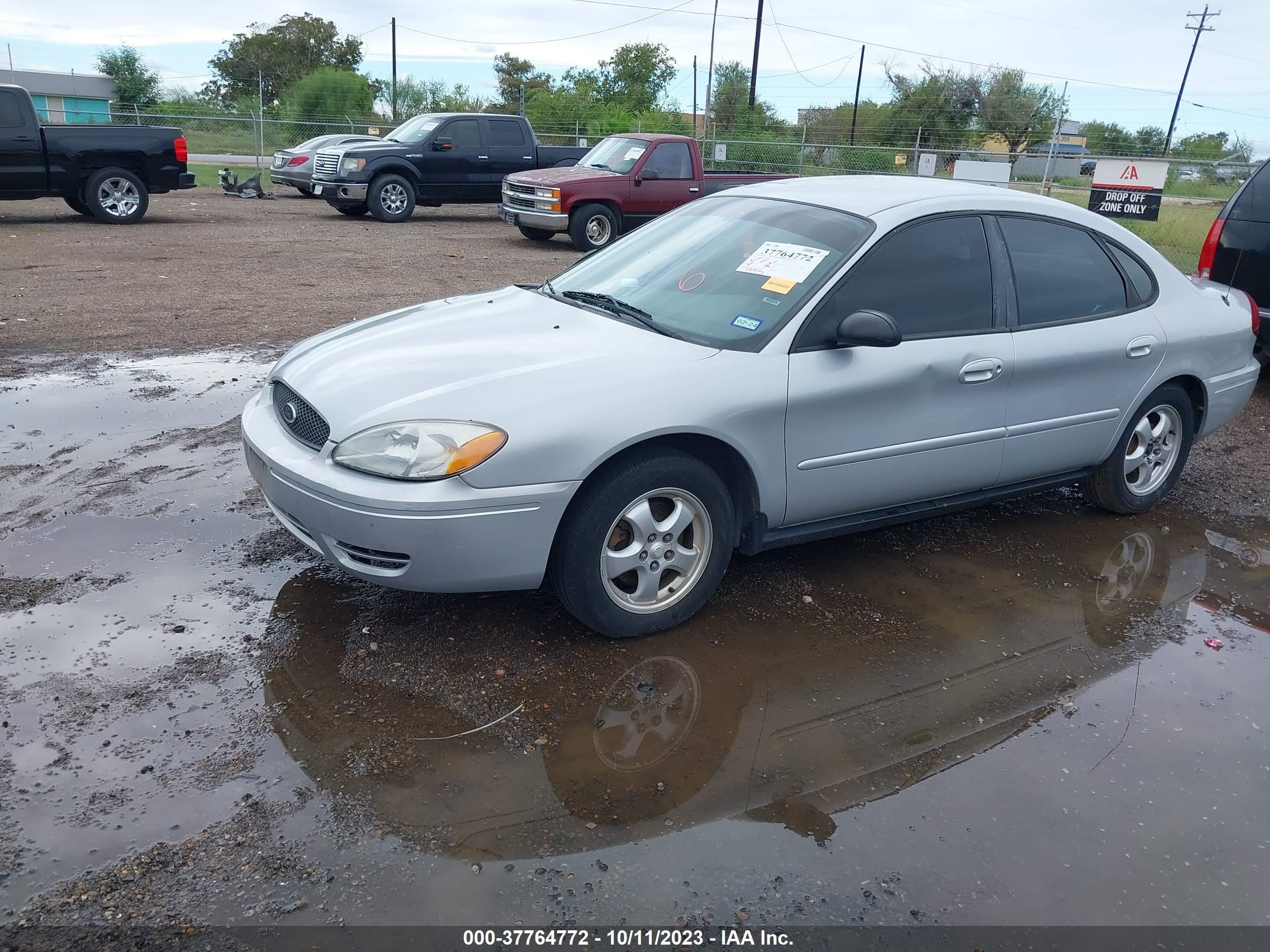 Photo 1 VIN: 1FAFP53U16A183113 - FORD TAURUS 