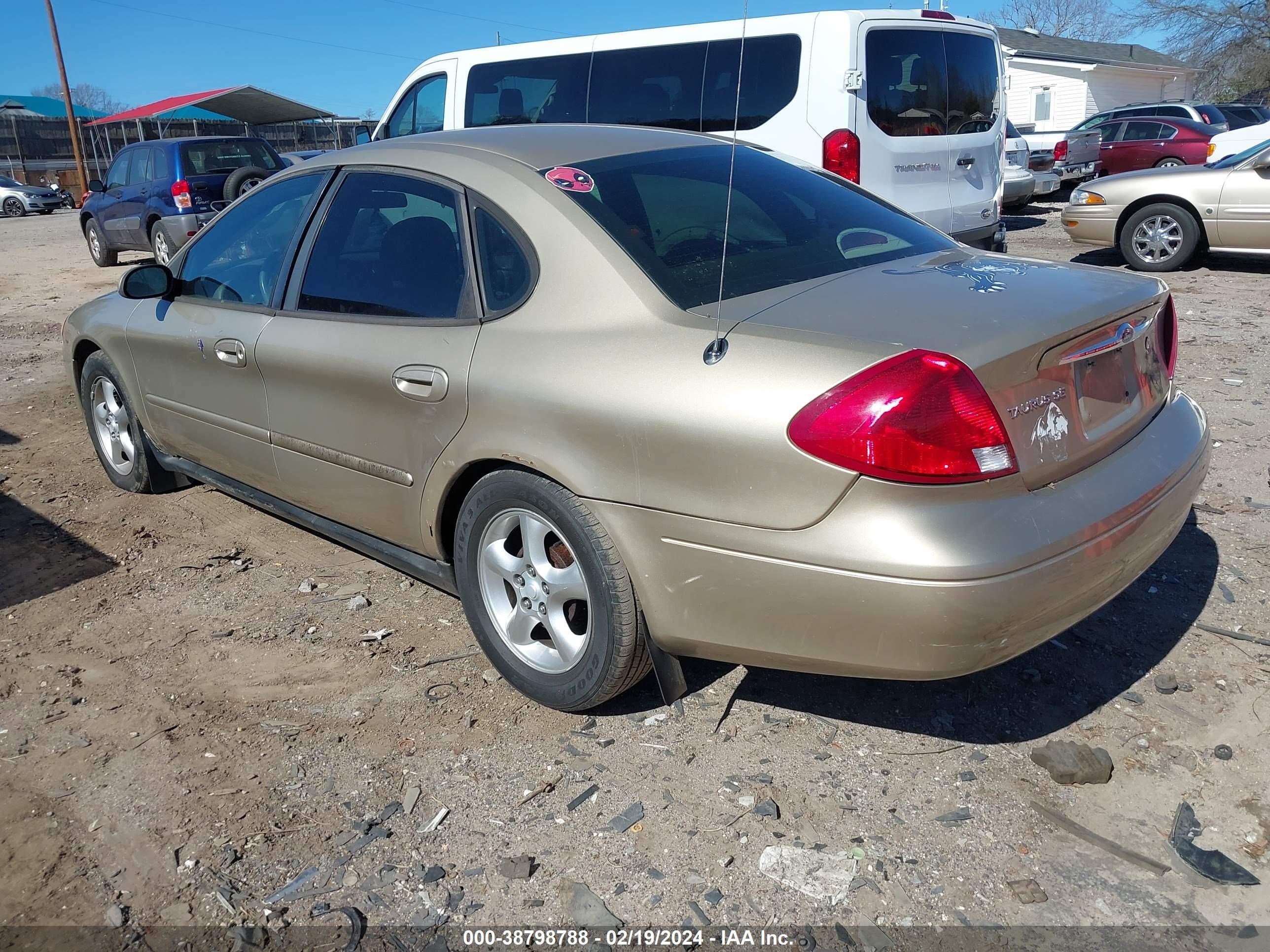 Photo 2 VIN: 1FAFP53U1YG275743 - FORD TAURUS 