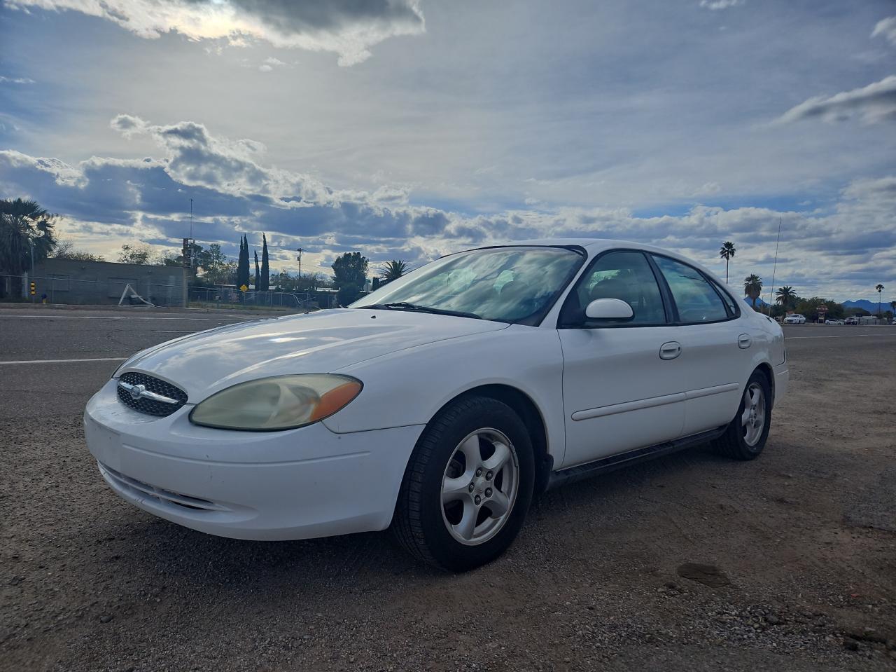 Photo 1 VIN: 1FAFP53U22A265670 - FORD TAURUS 