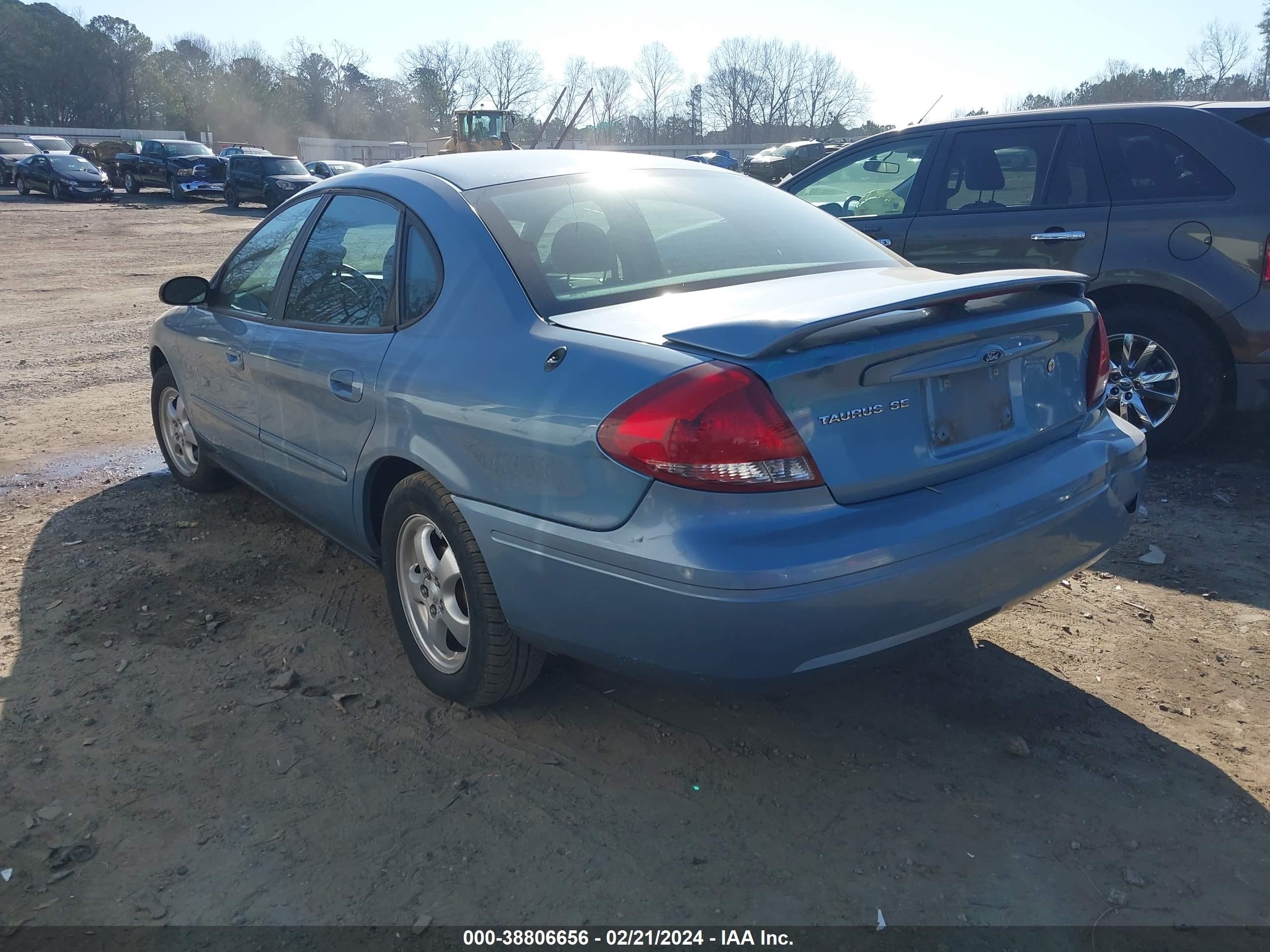 Photo 2 VIN: 1FAFP53U26A184870 - FORD TAURUS 