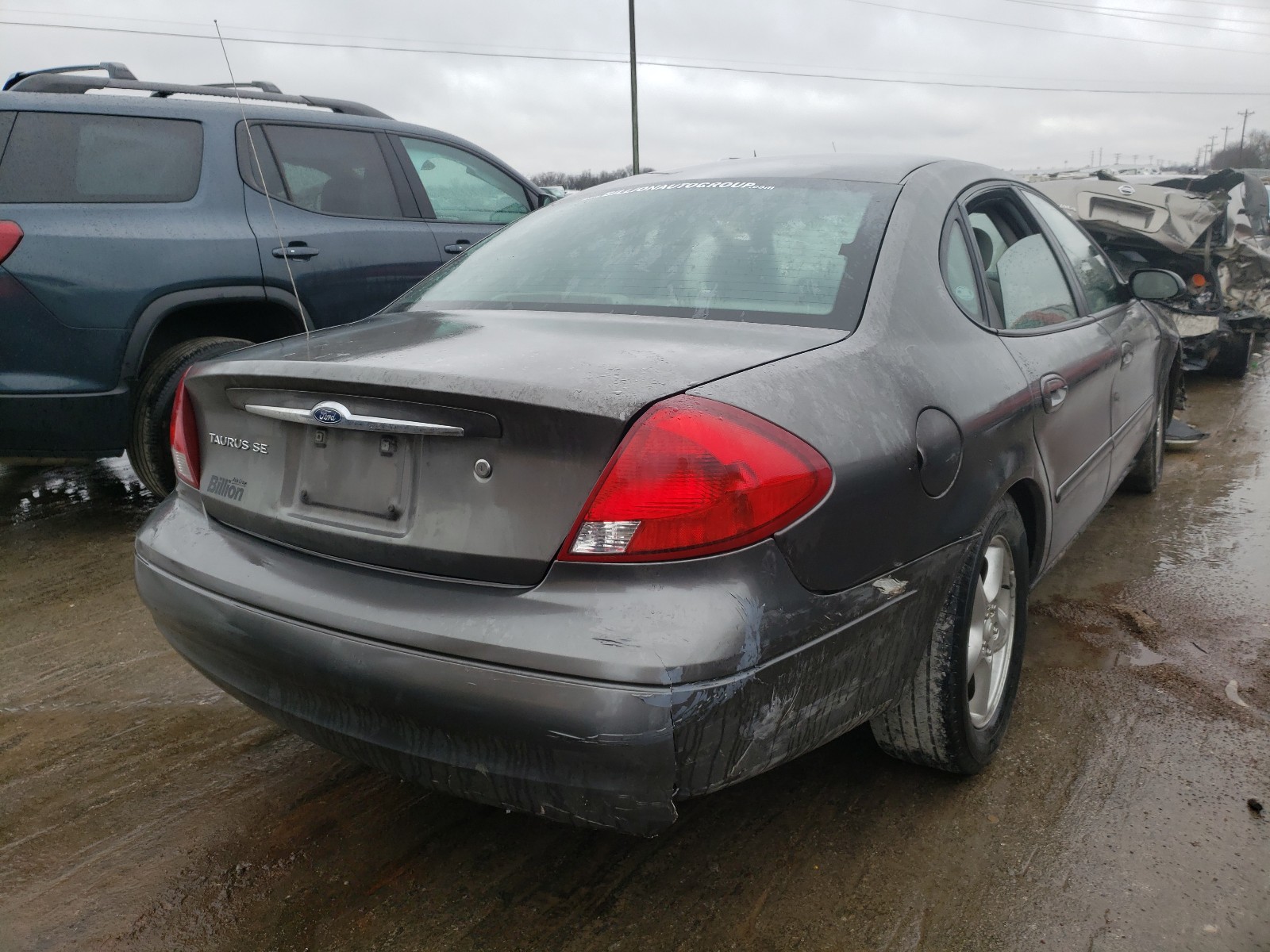 Photo 3 VIN: 1FAFP53U32G101101 - FORD TAURUS SE 