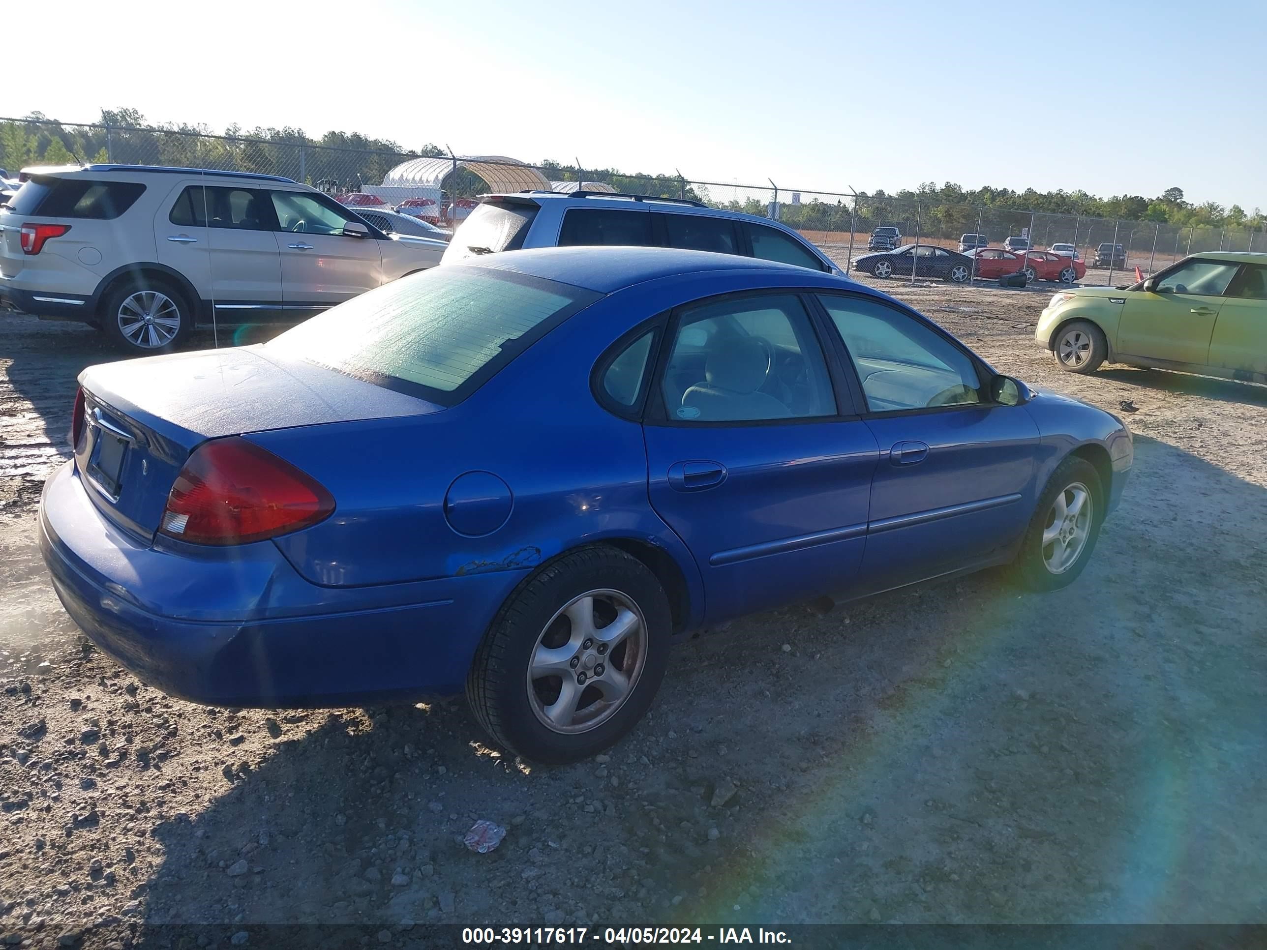 Photo 3 VIN: 1FAFP53U33A274511 - FORD TAURUS 