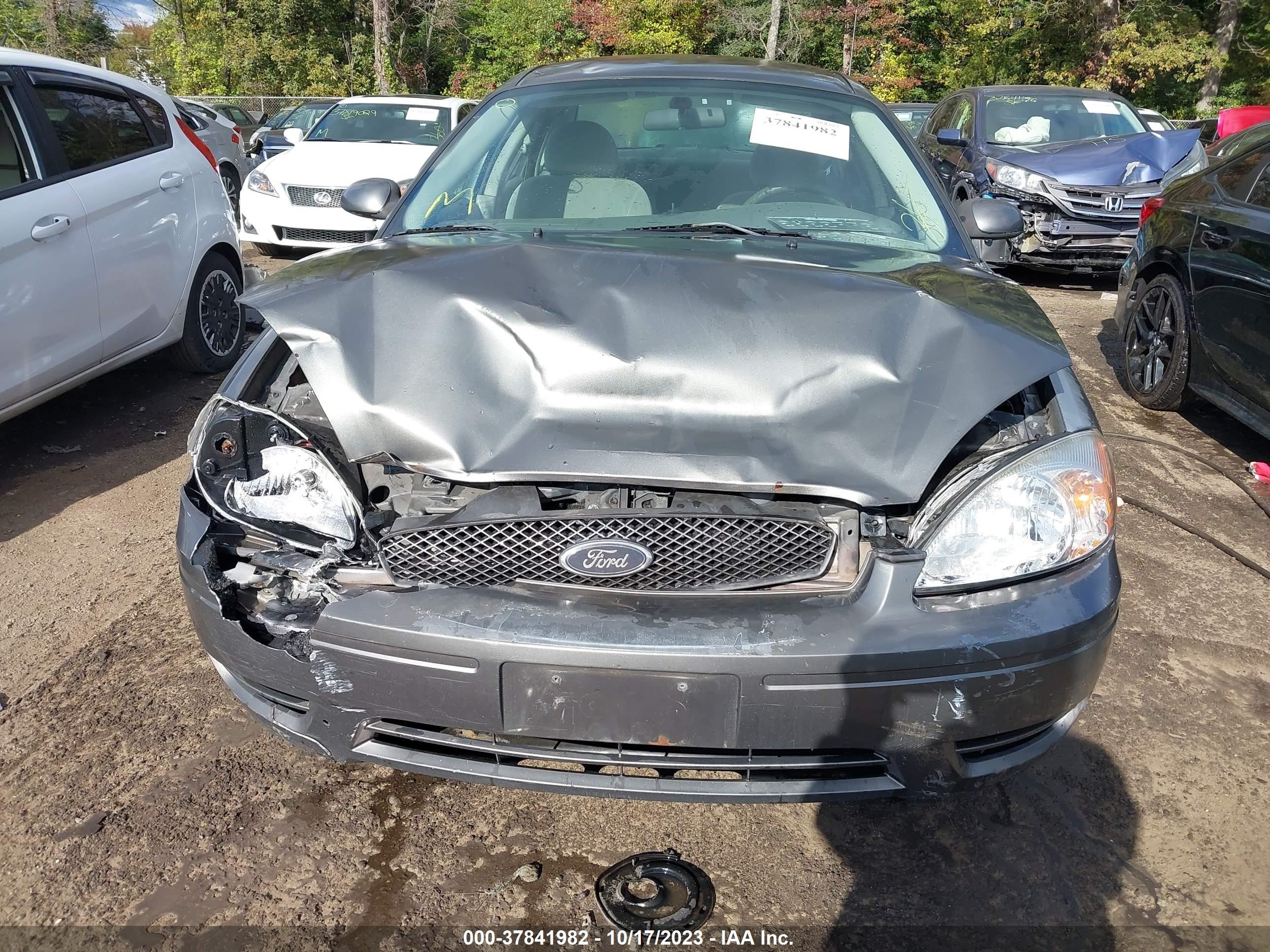 Photo 11 VIN: 1FAFP53U34A104117 - FORD TAURUS 