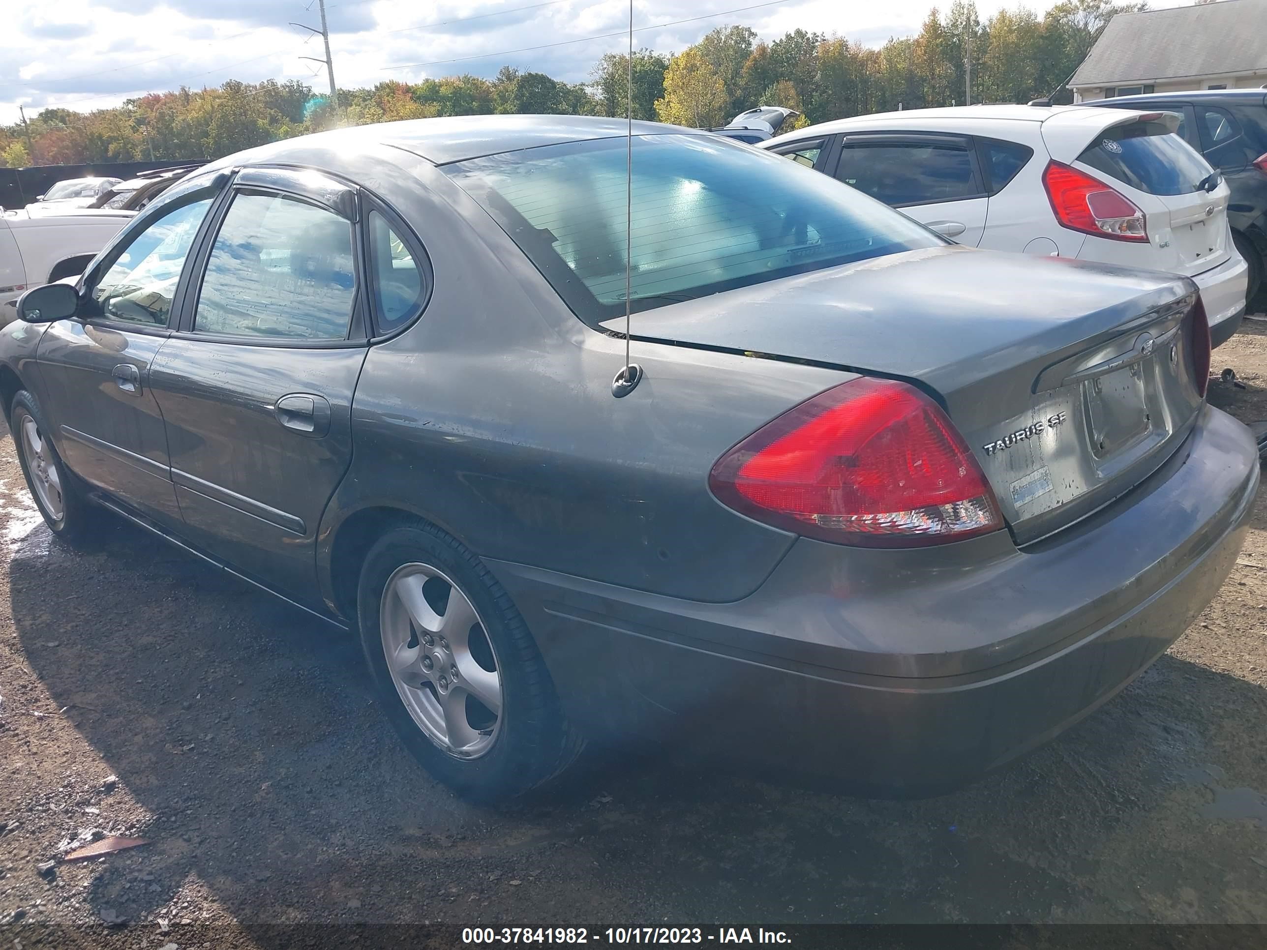 Photo 2 VIN: 1FAFP53U34A104117 - FORD TAURUS 