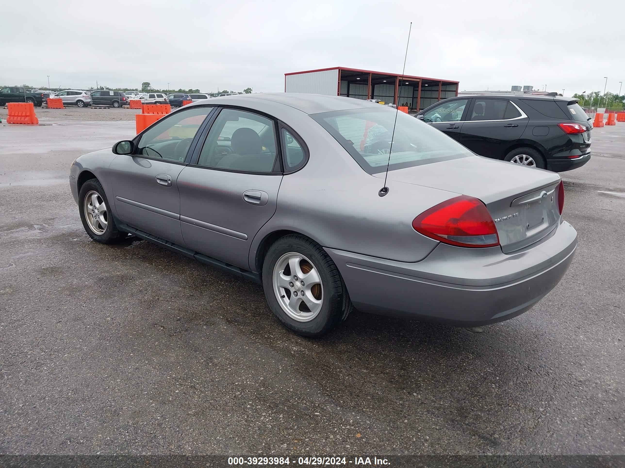 Photo 2 VIN: 1FAFP53U36A134995 - FORD TAURUS 