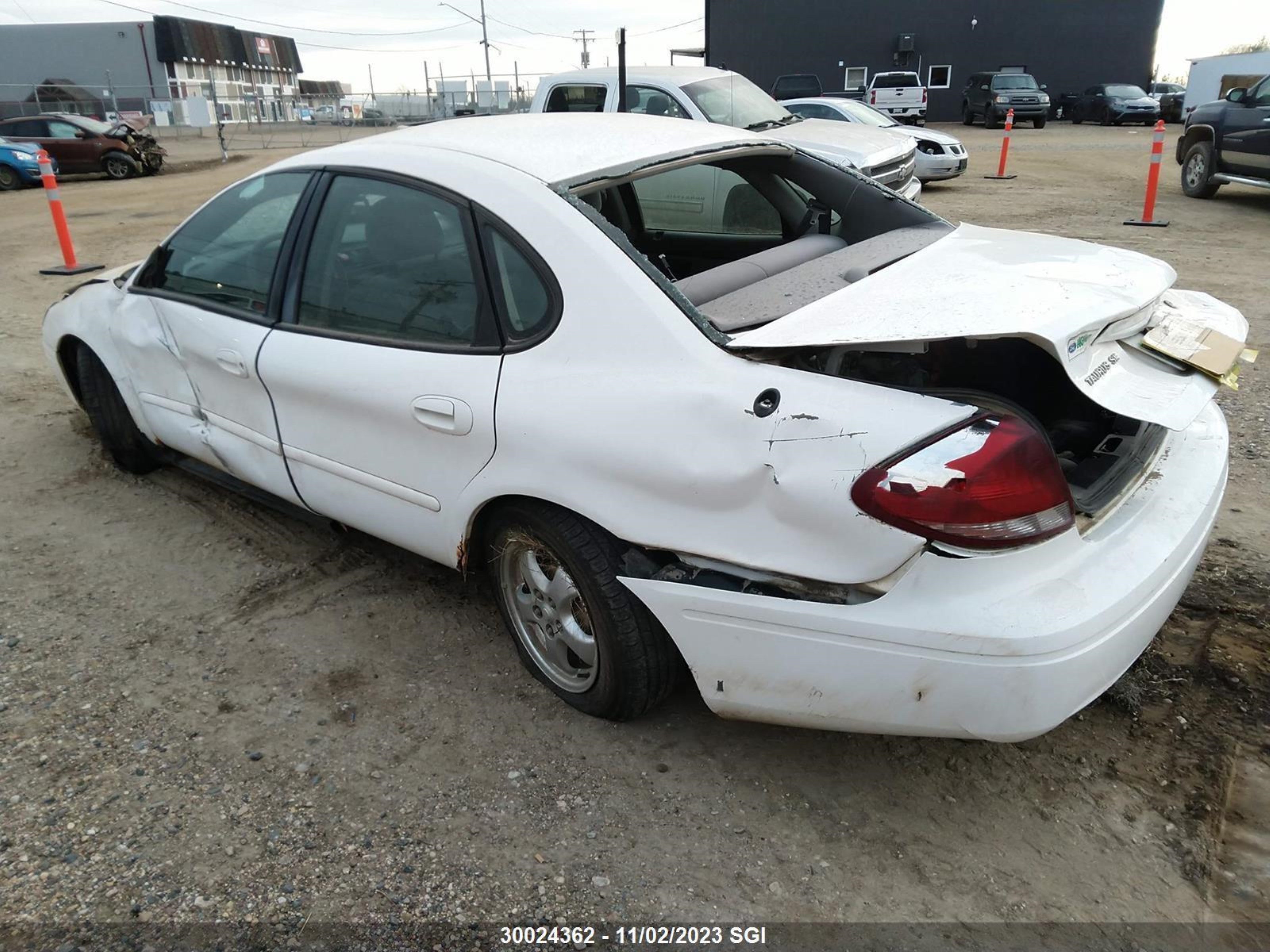 Photo 2 VIN: 1FAFP53U45A267098 - FORD TAURUS 