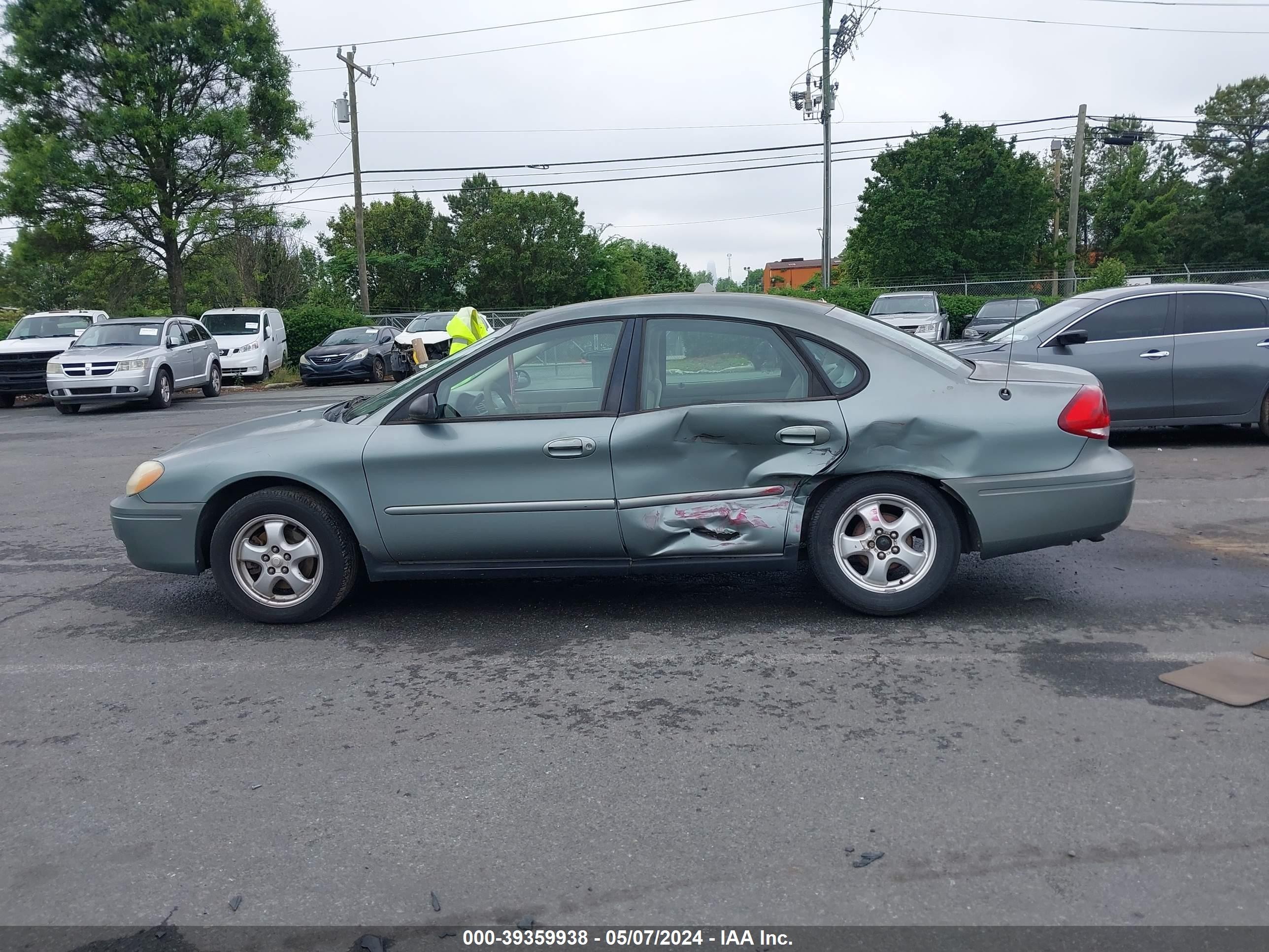 Photo 13 VIN: 1FAFP53U47A131024 - FORD TAURUS 