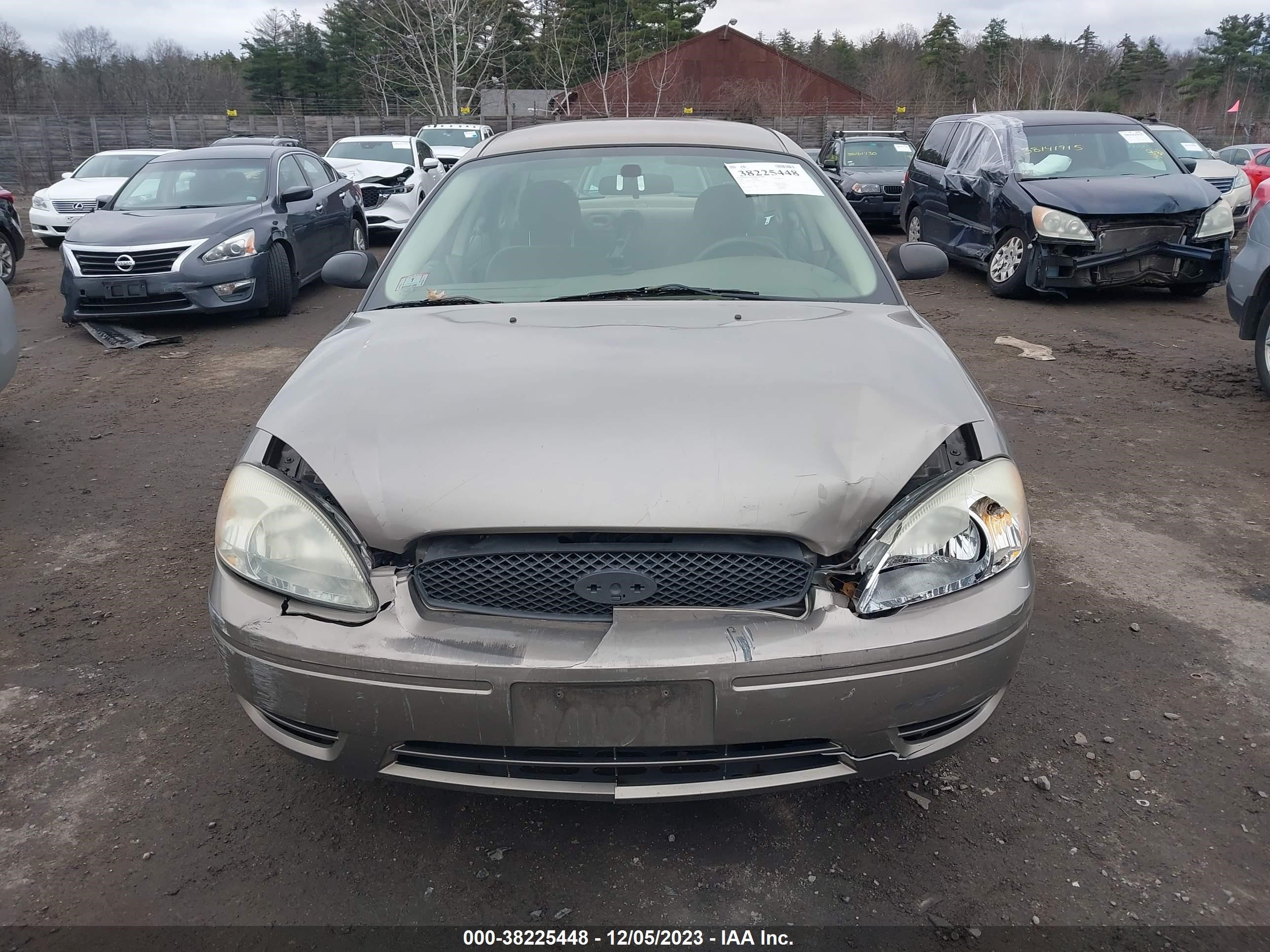 Photo 12 VIN: 1FAFP53U55A105996 - FORD TAURUS 