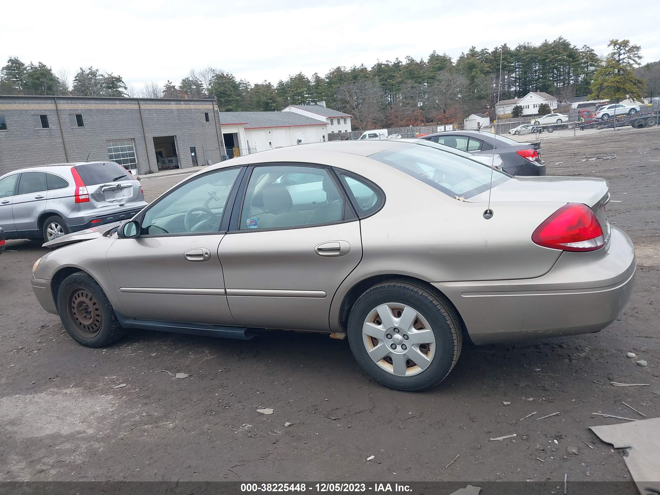 Photo 14 VIN: 1FAFP53U55A105996 - FORD TAURUS 