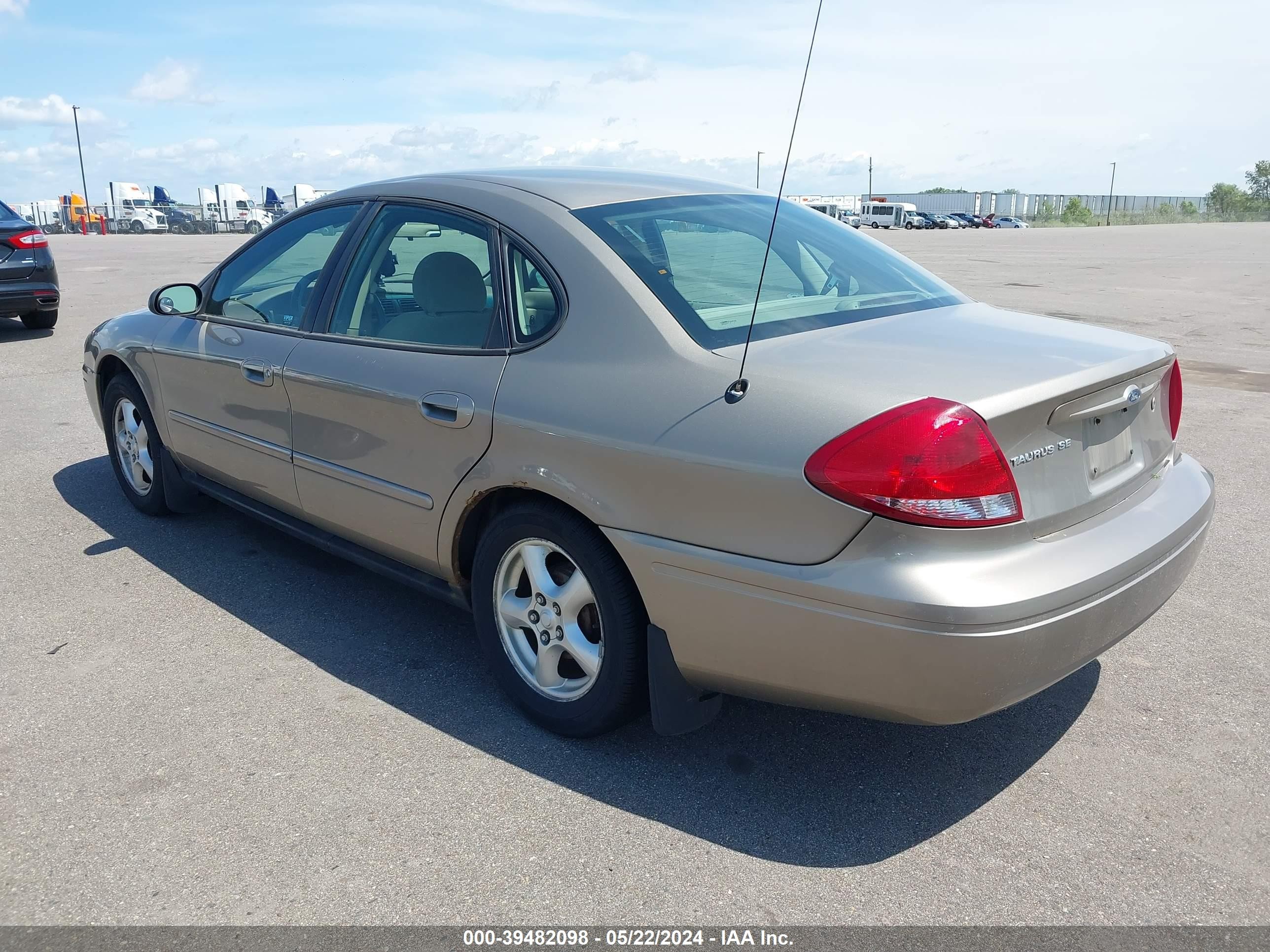 Photo 2 VIN: 1FAFP53U56A261411 - FORD TAURUS 