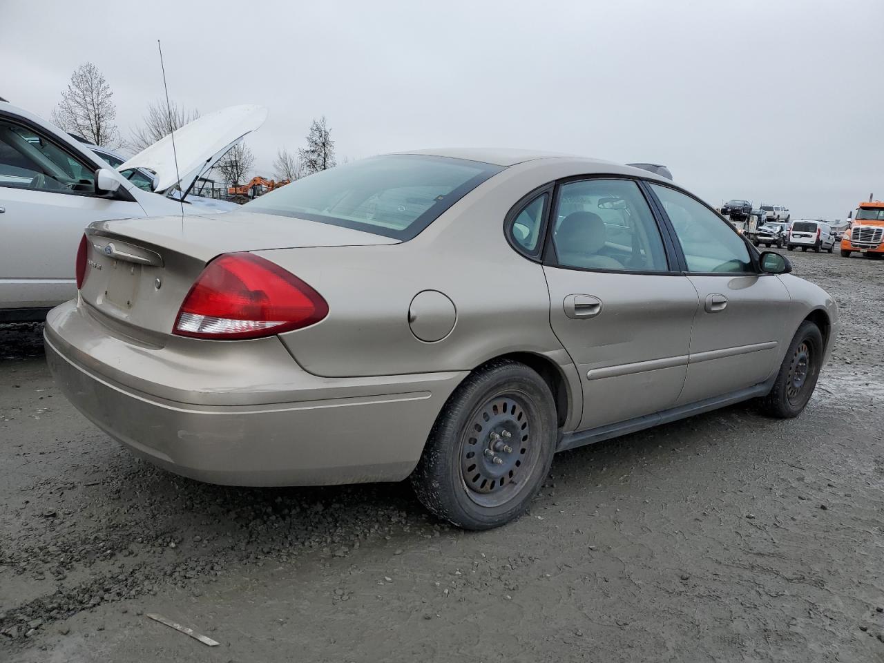 Photo 2 VIN: 1FAFP53U65A220560 - FORD TAURUS 