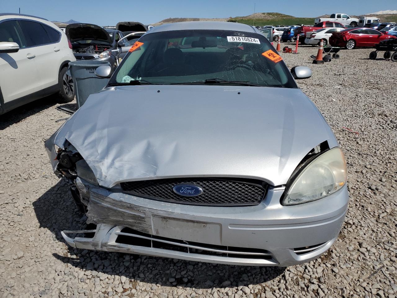 Photo 4 VIN: 1FAFP53U74A136813 - FORD TAURUS 